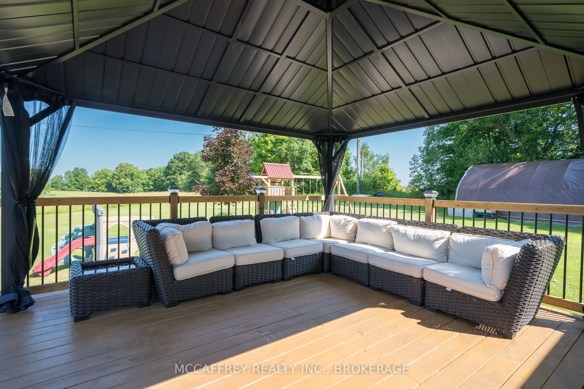 222 Parish Road Property Photo 32