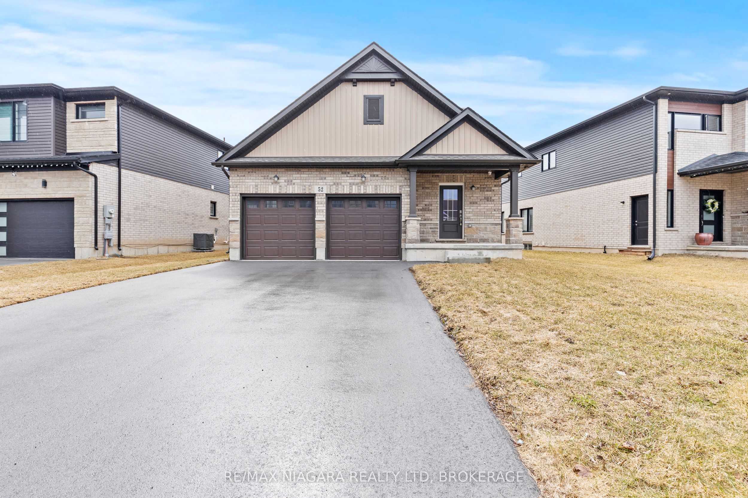 52 Bur Oak Drive Property Photo
