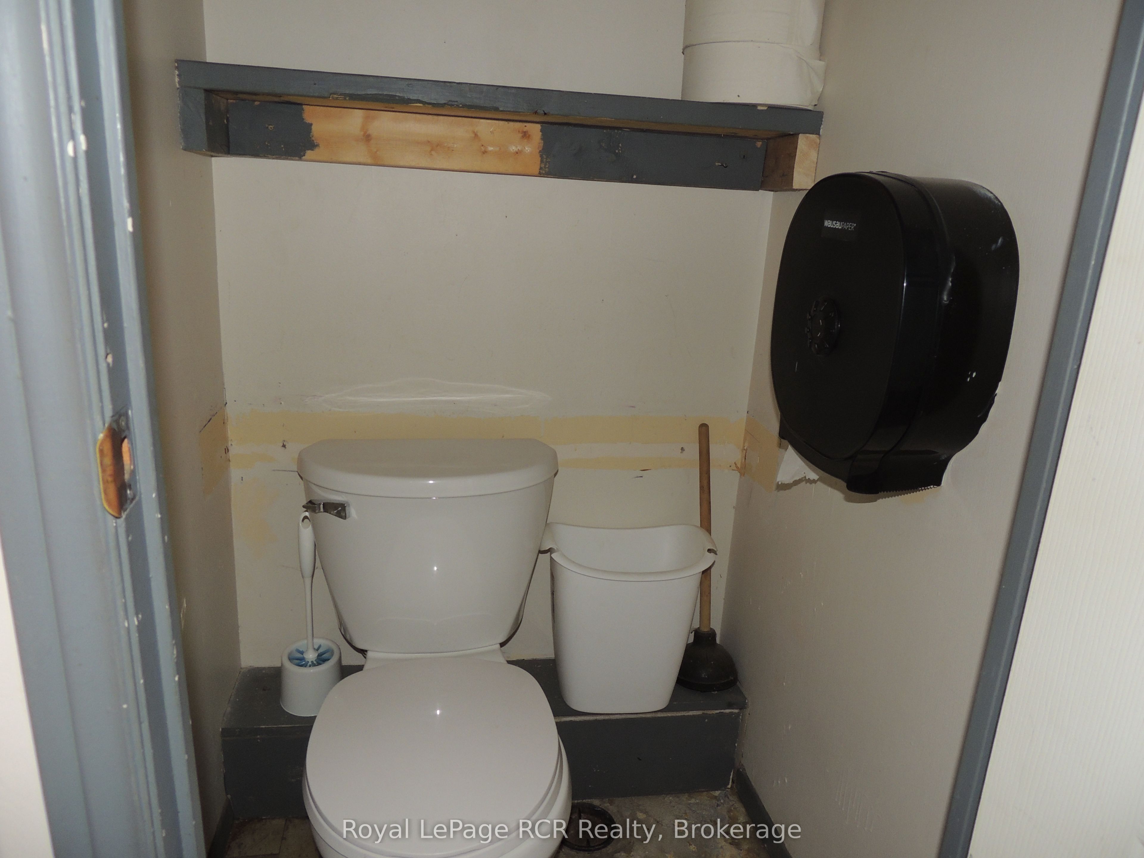 203 Garafraxa Street Property Photo 11