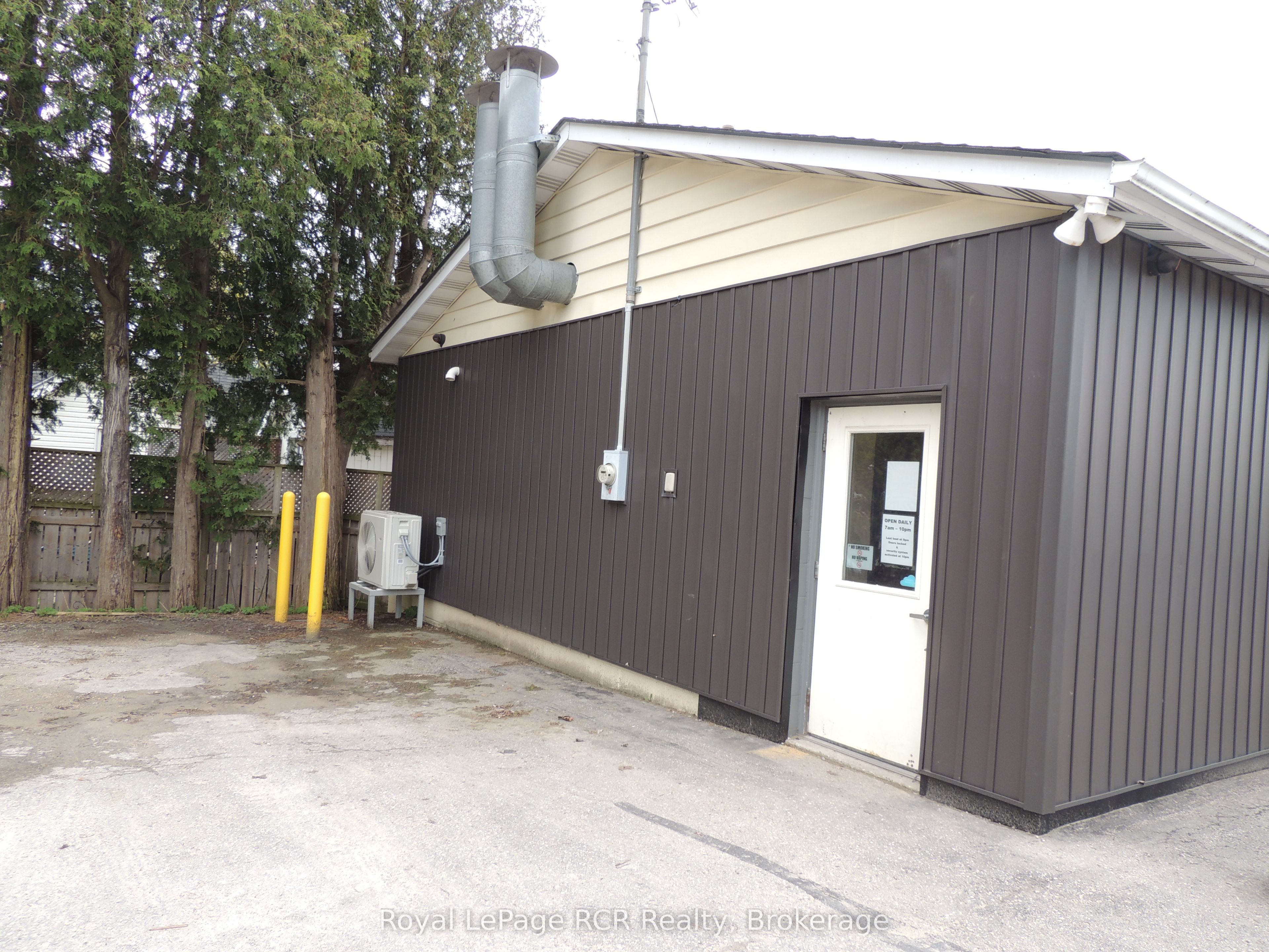 203 Garafraxa Street Property Photo 12