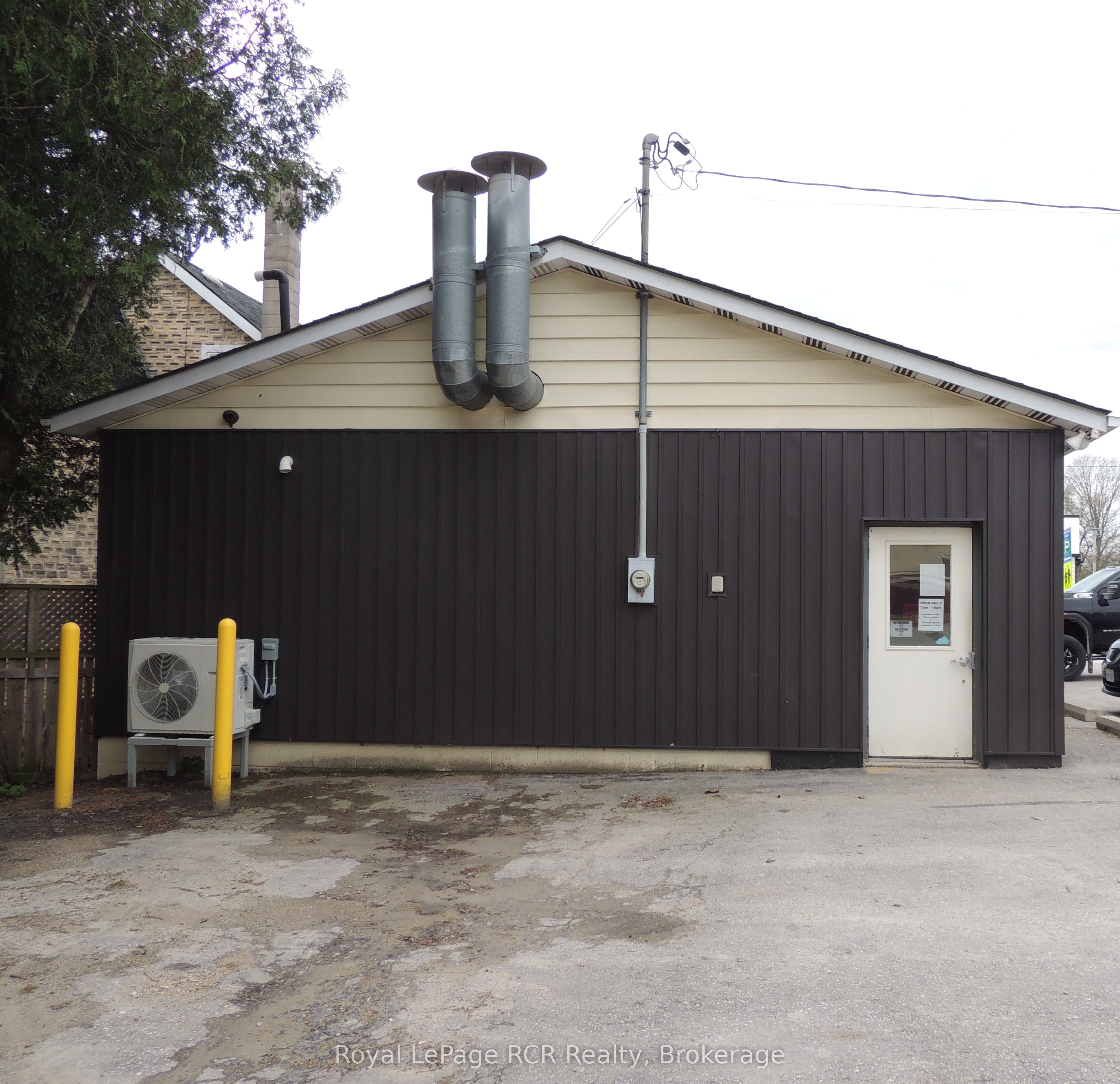 203 Garafraxa Street Property Photo 14