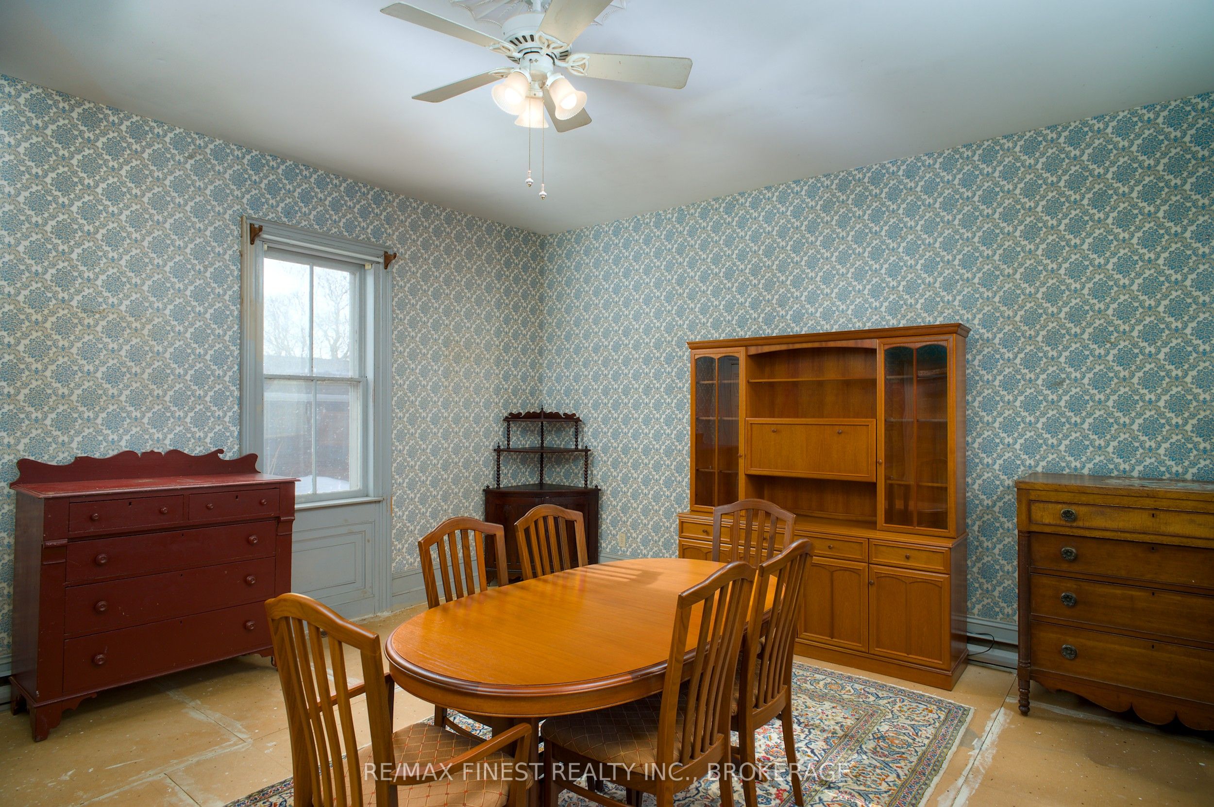370 Academy Street Property Photo 16