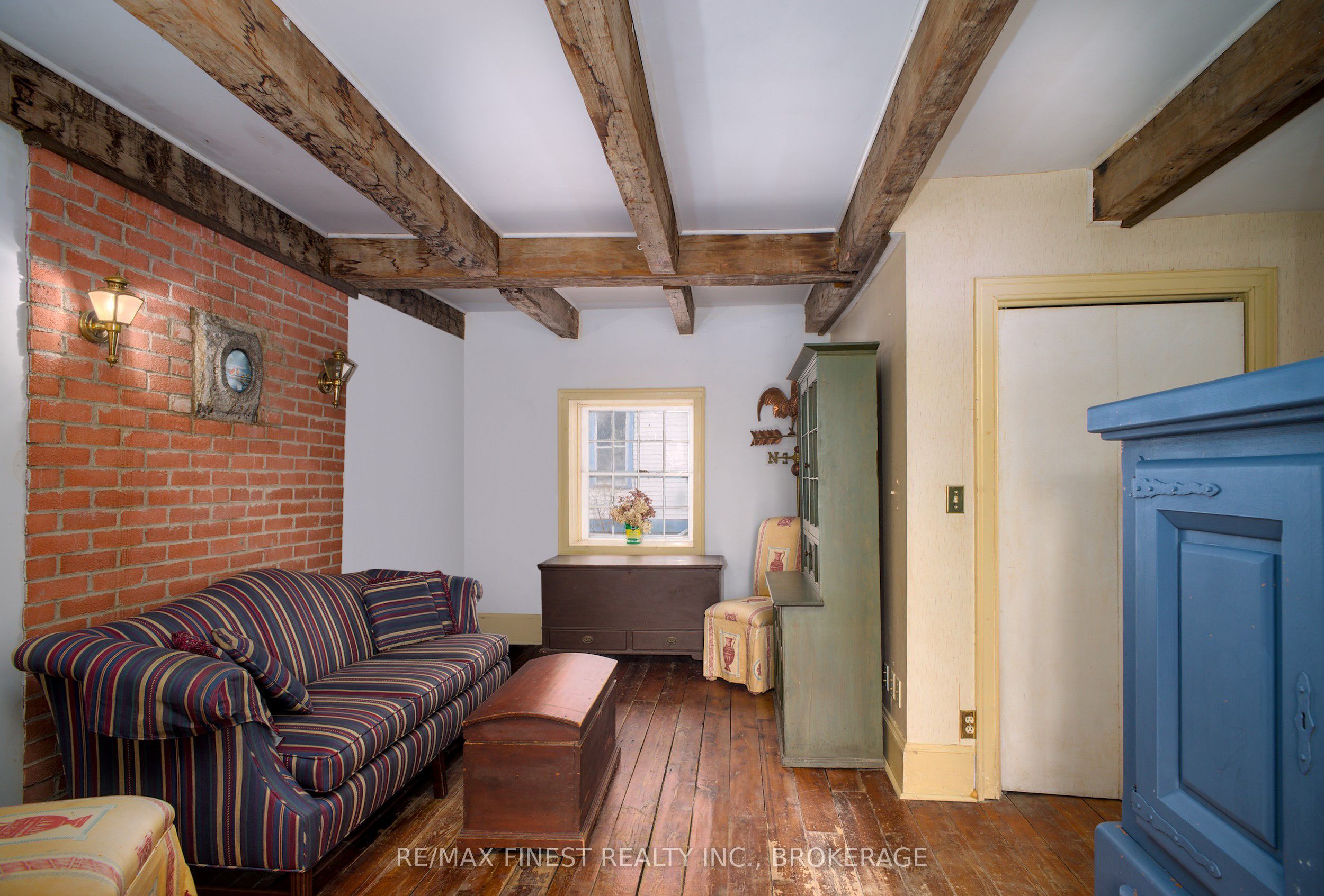 370 Academy Street Property Photo 18
