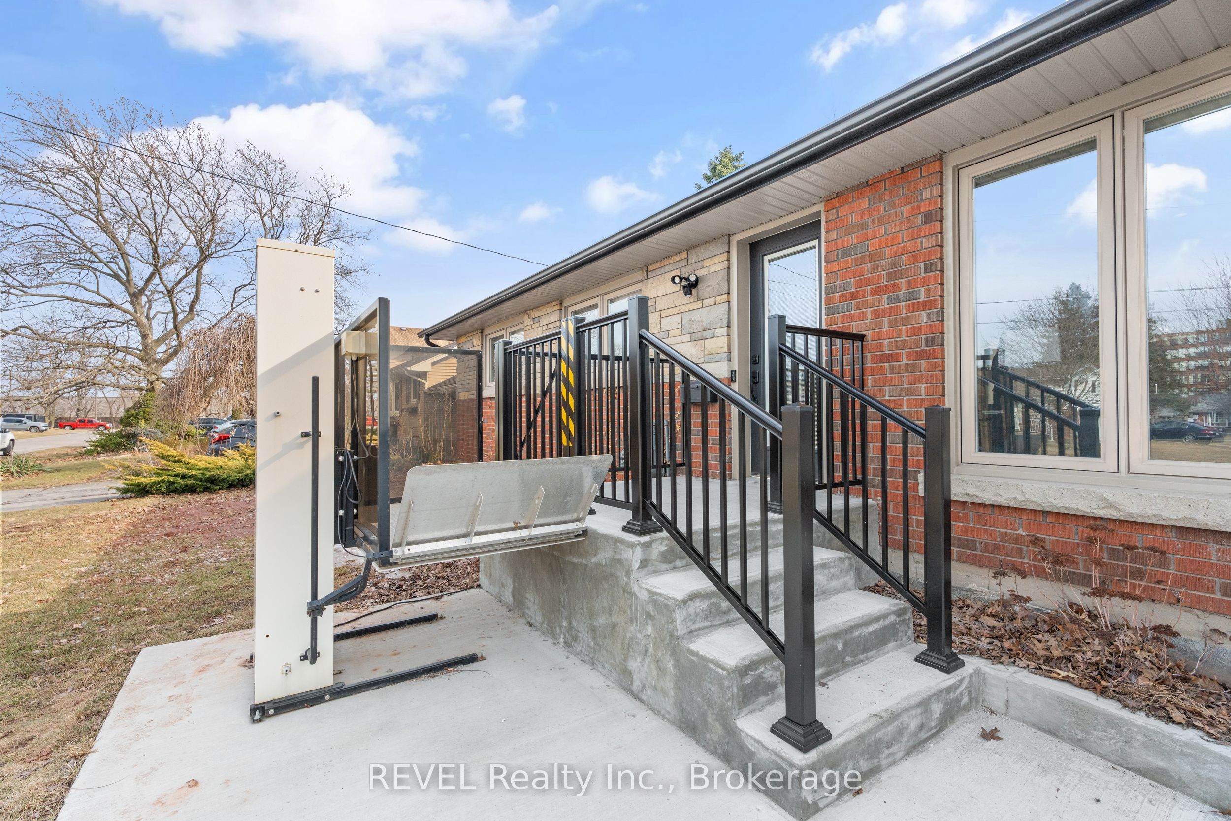 28 Dale Avenue Property Photo 6