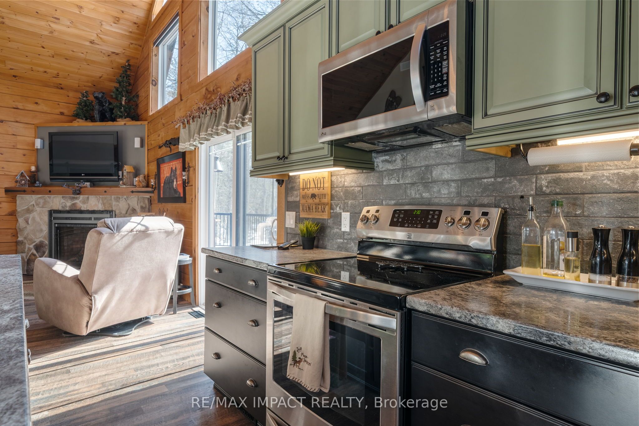 649 Centreton Road Property Photo 9