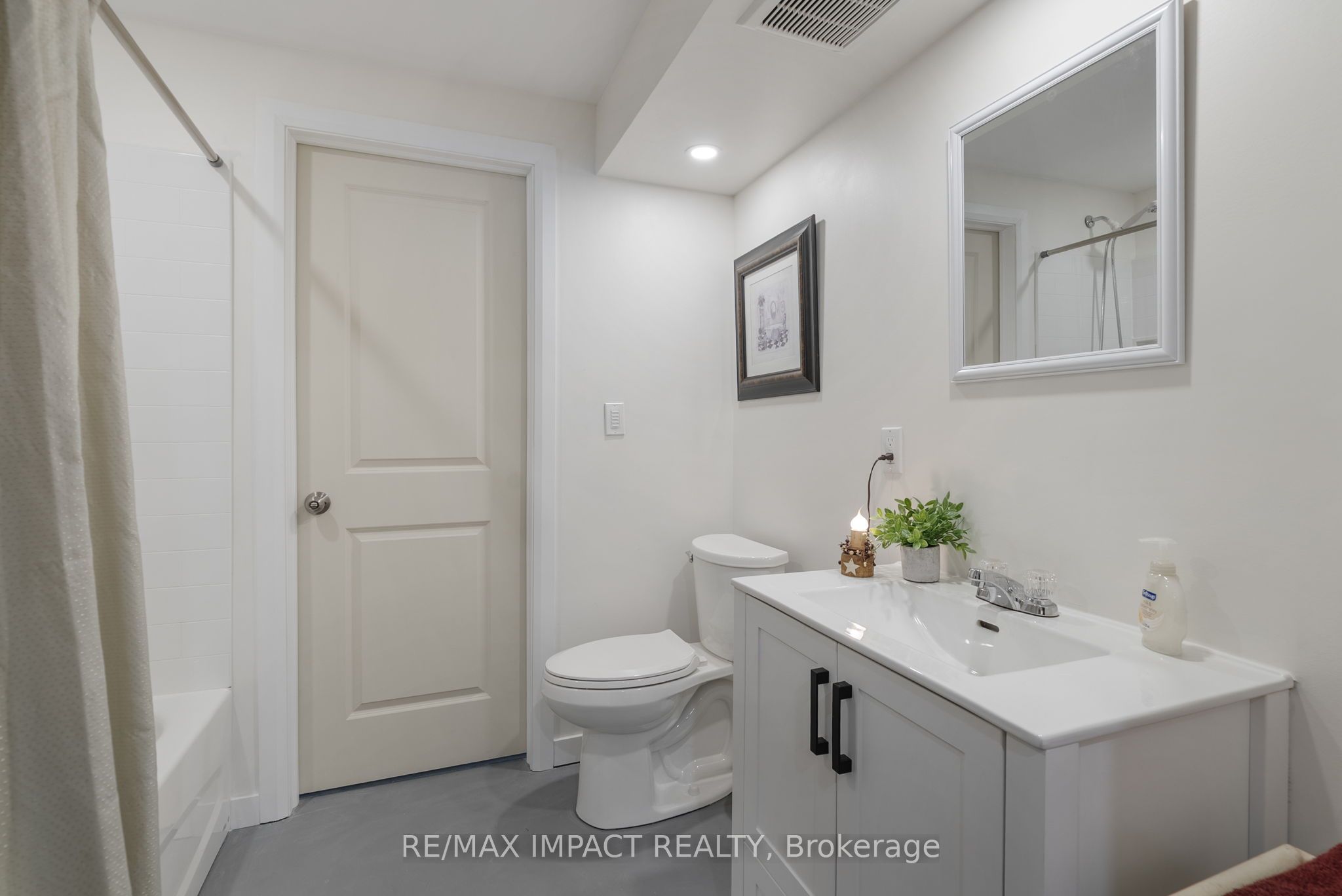 649 Centreton Road Property Photo 34