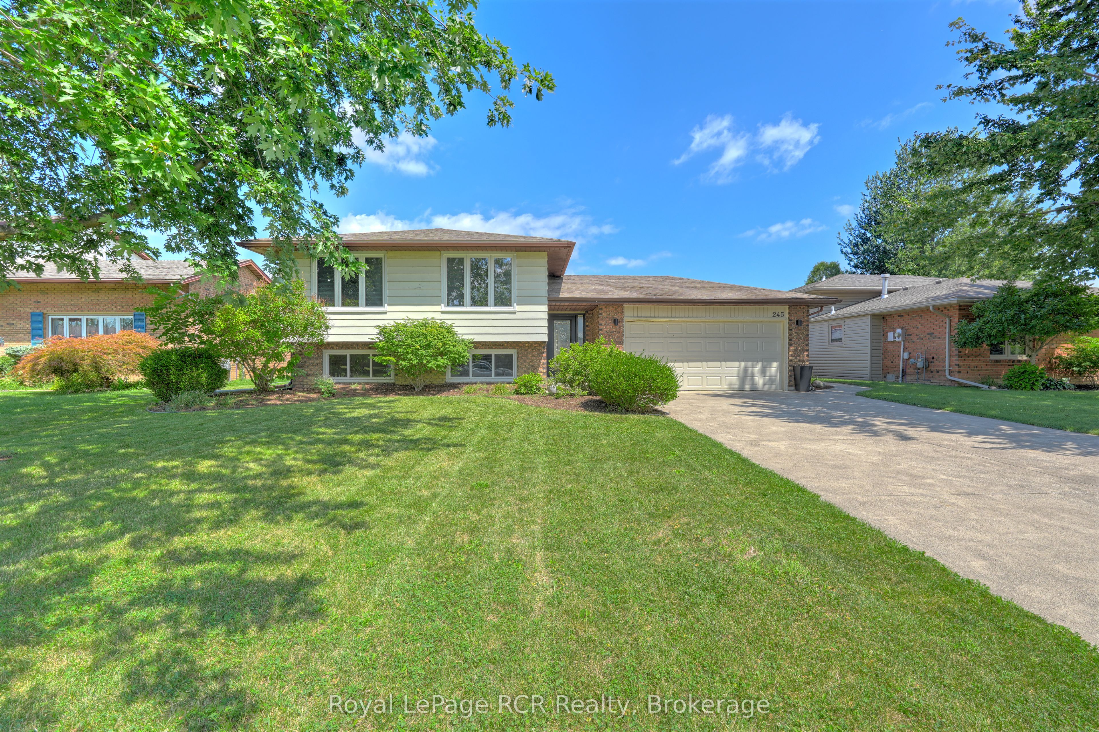 245 George Crescent Property Photo