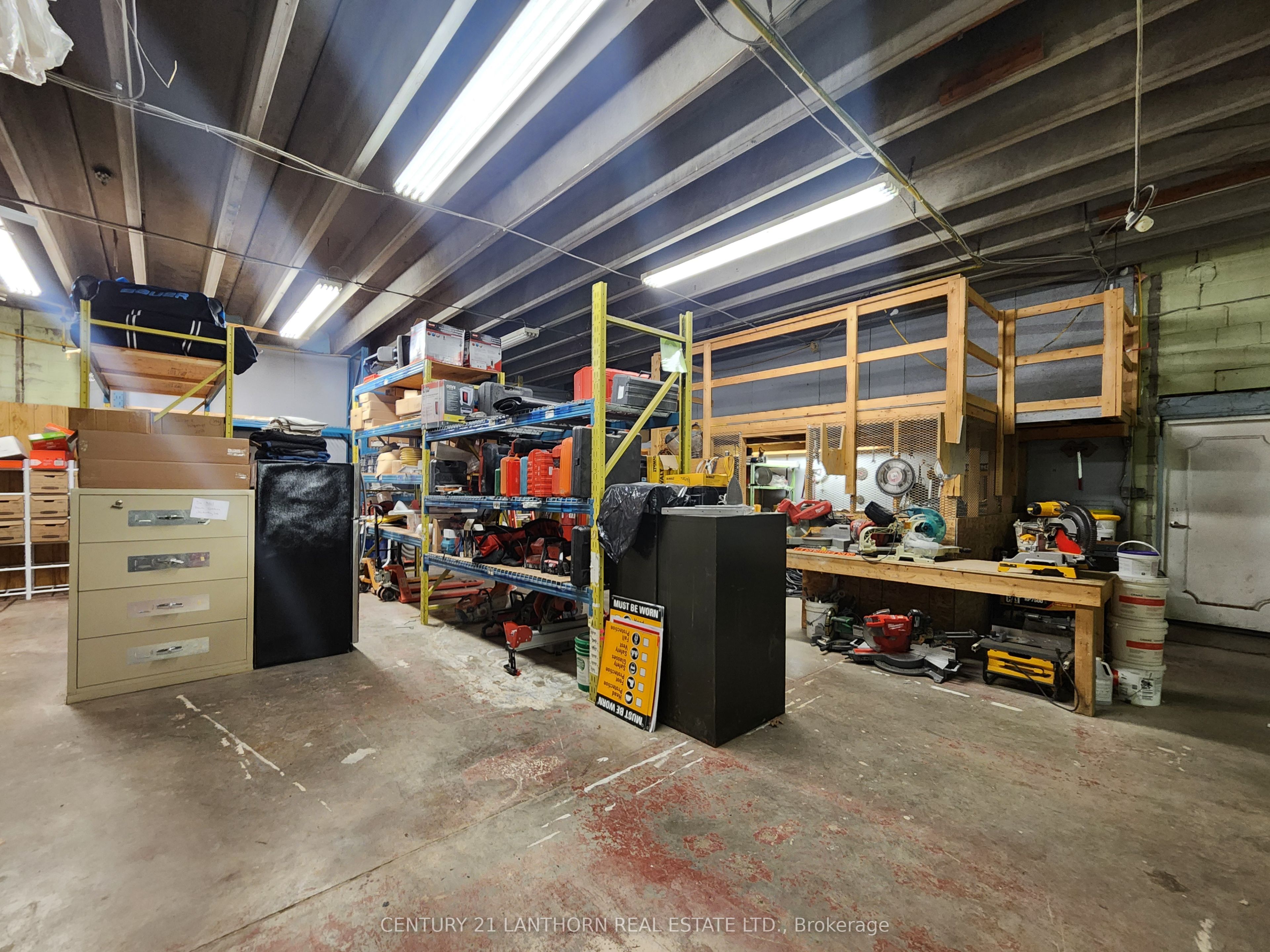 640 Dundas Street Property Photo 29