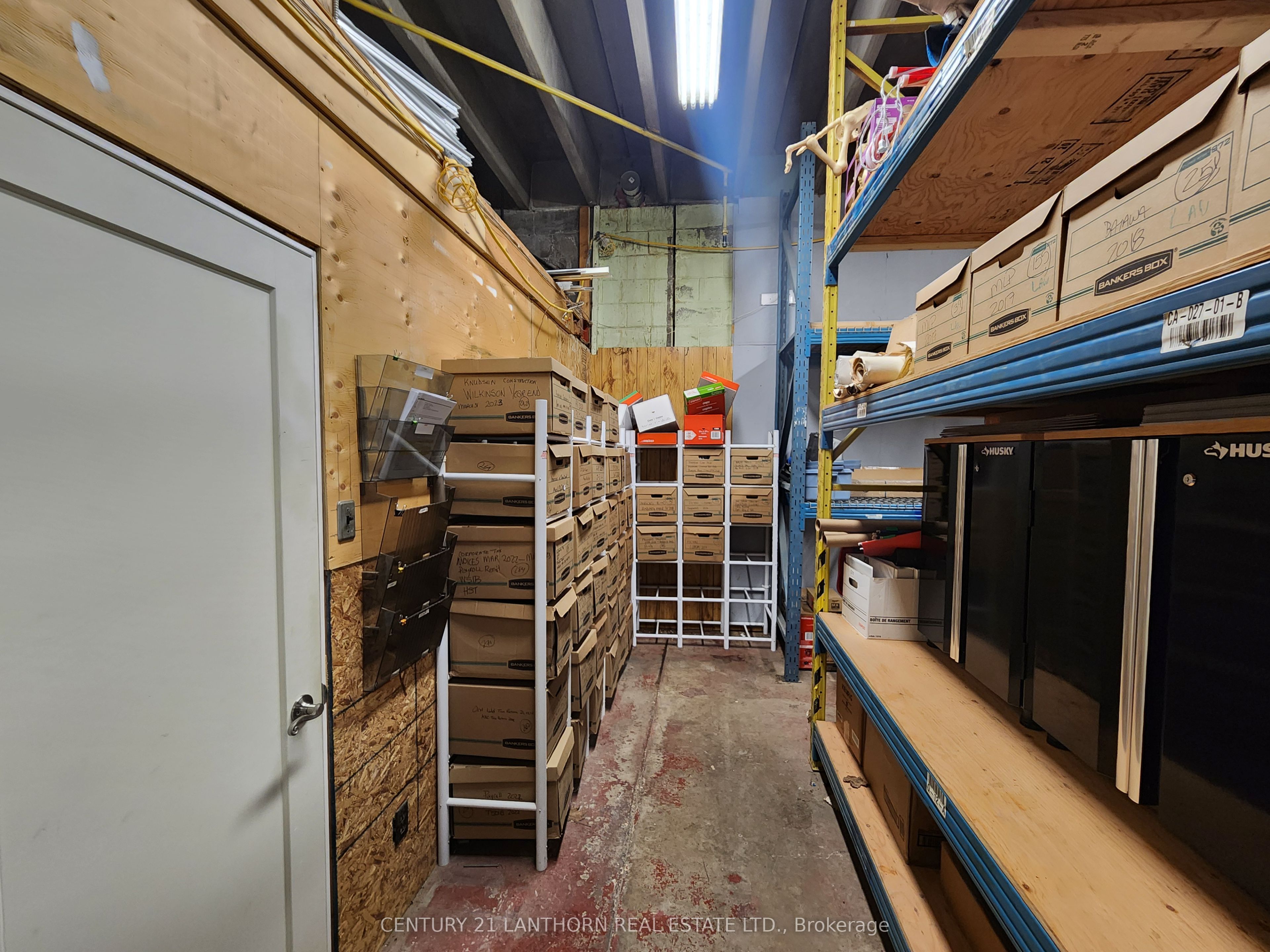 640 Dundas Street Property Photo 30