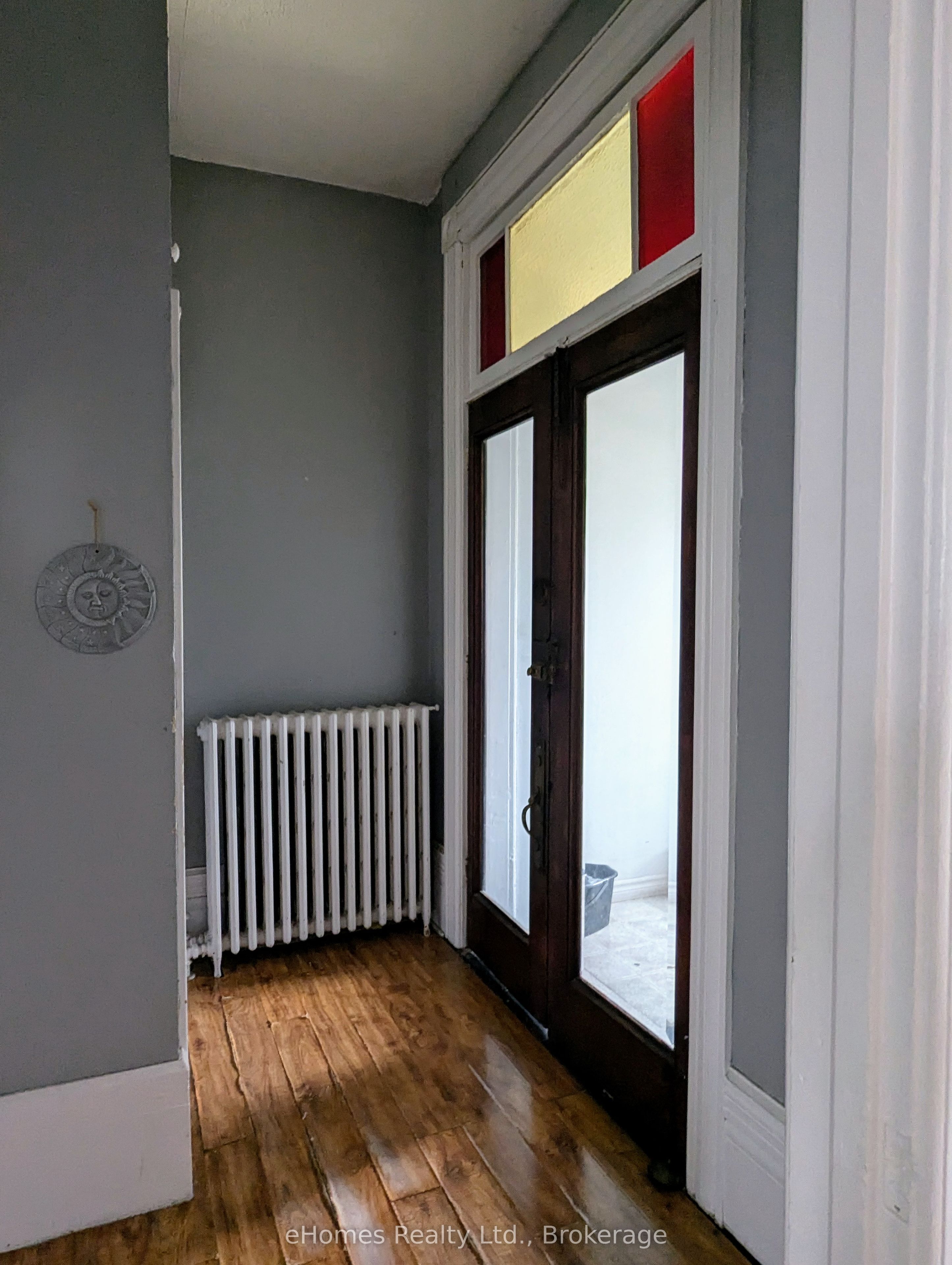 598 6th Street Property Photo 8