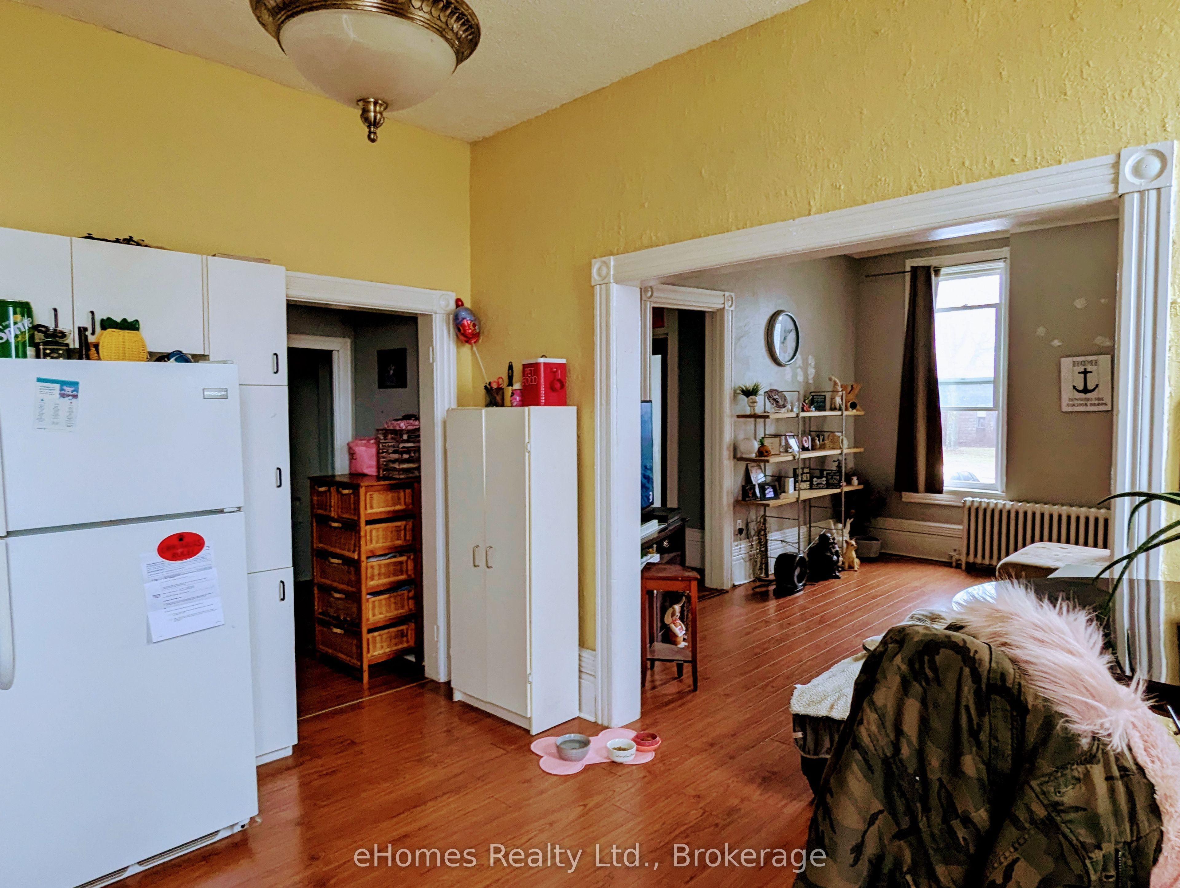 598 6th Street Property Photo 11