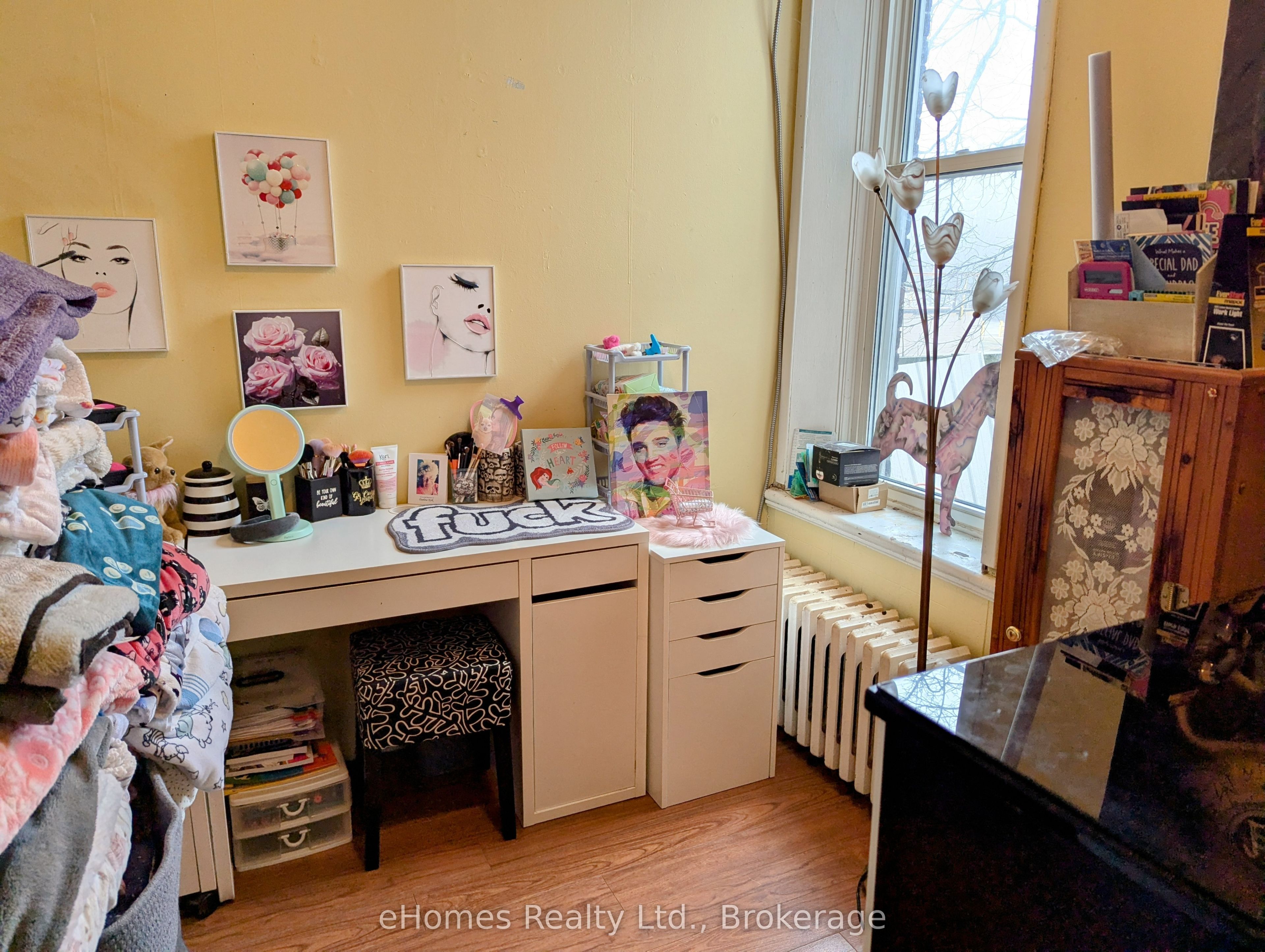 598 6th Street Property Photo 13