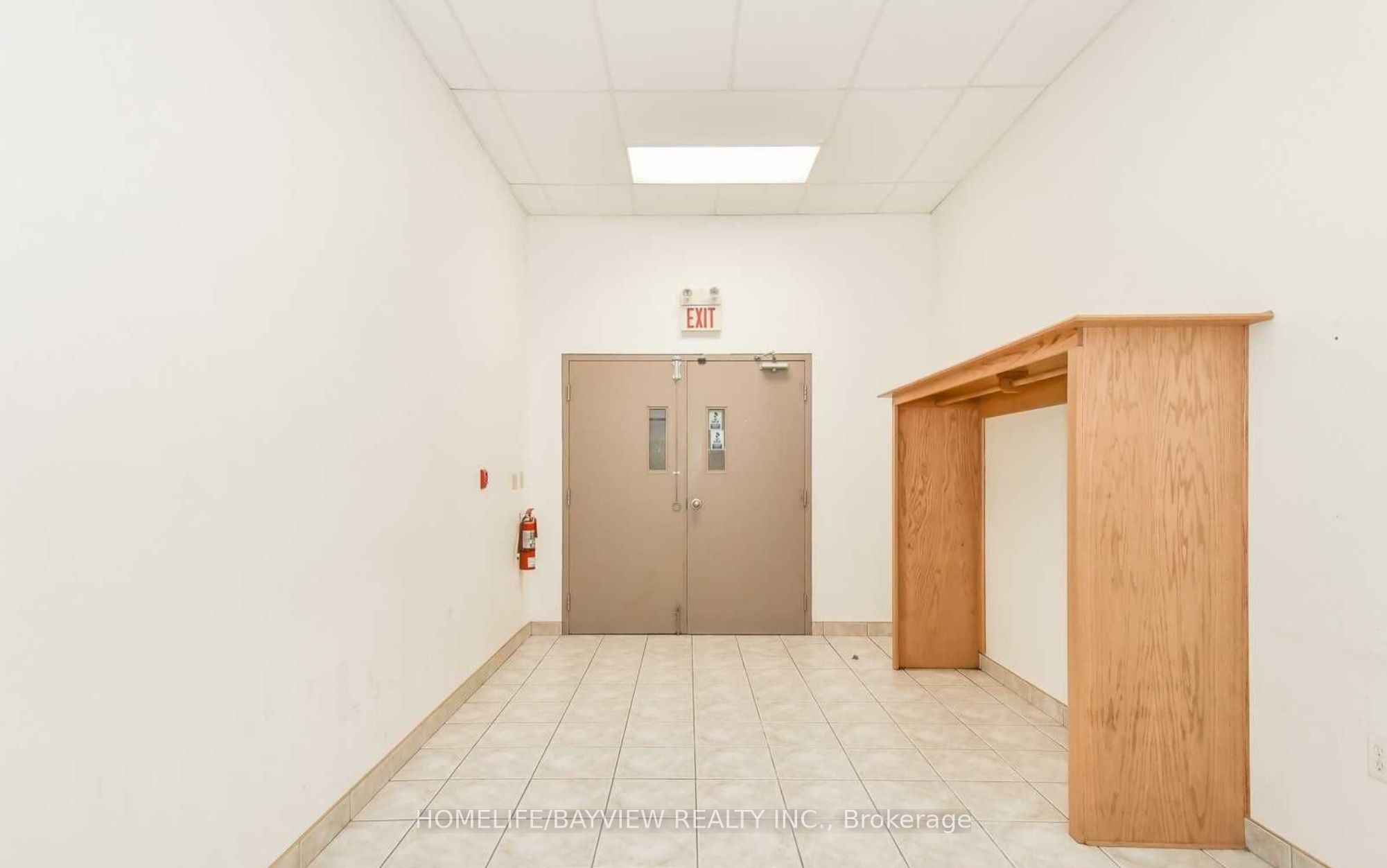 45 Wyndham Street N Lower - B1 Property Photo 7