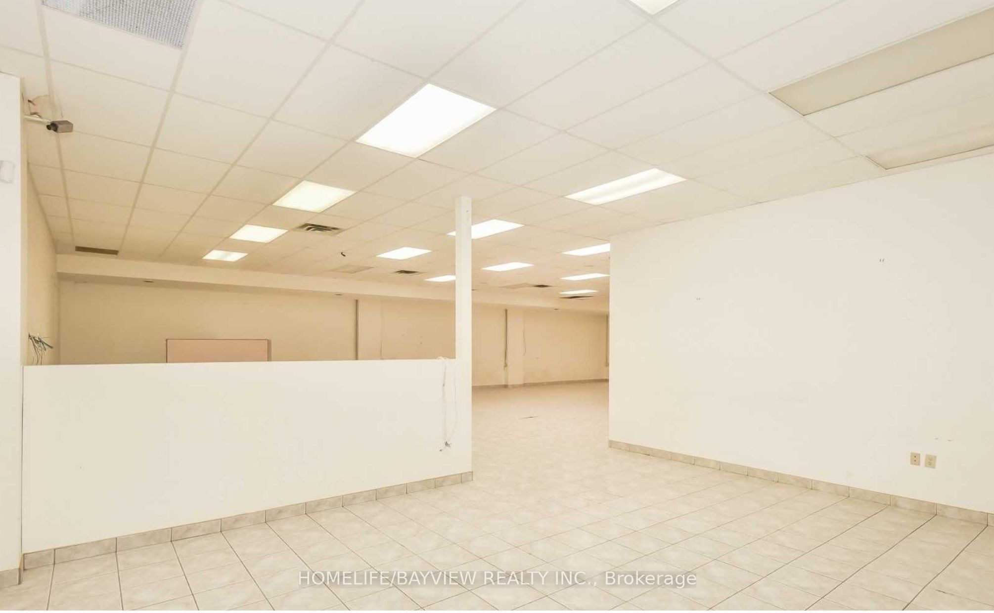 45 Wyndham Street N Lower - B1 Property Photo 10