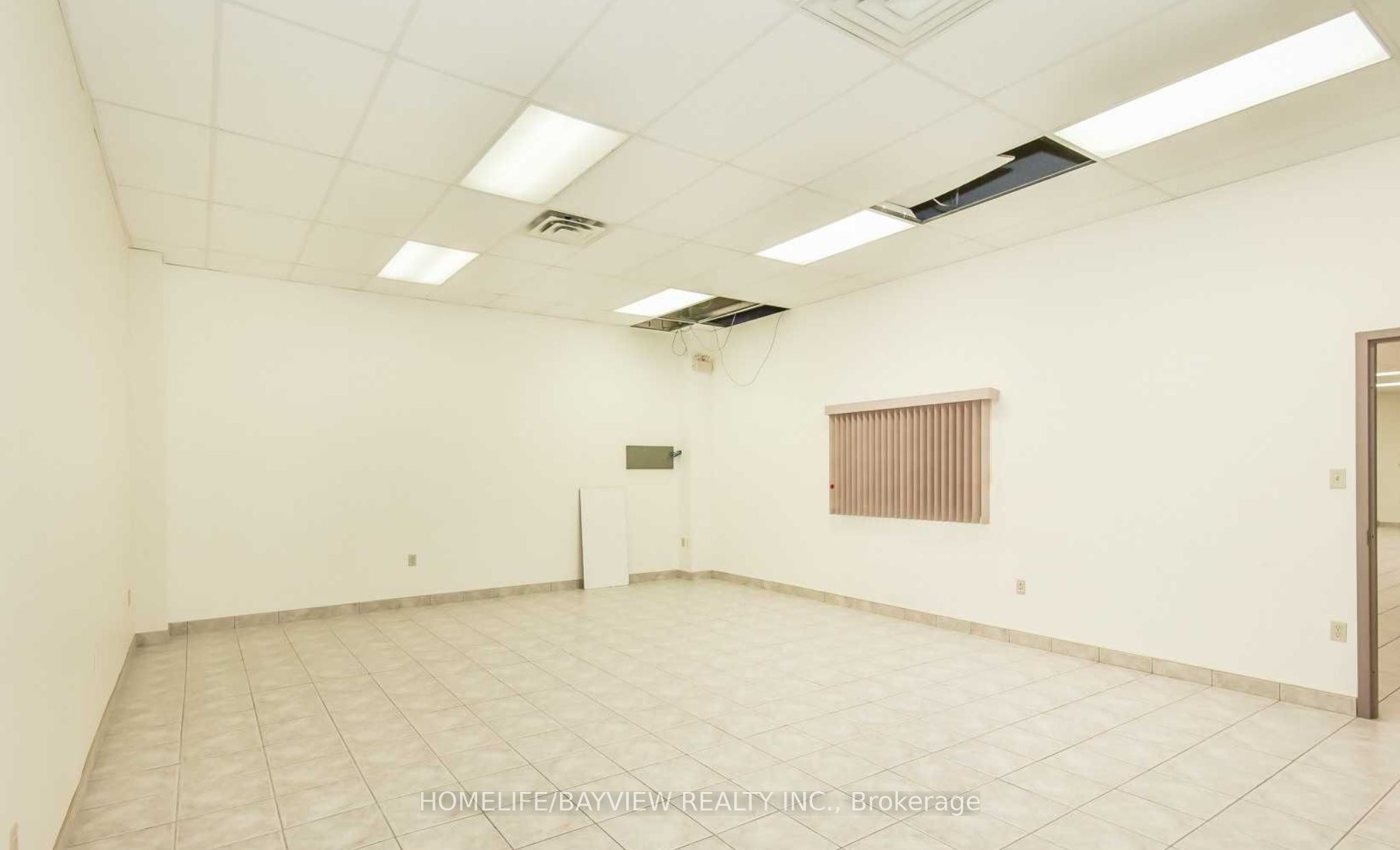 45 Wyndham Street N Lower - B1 Property Photo 16