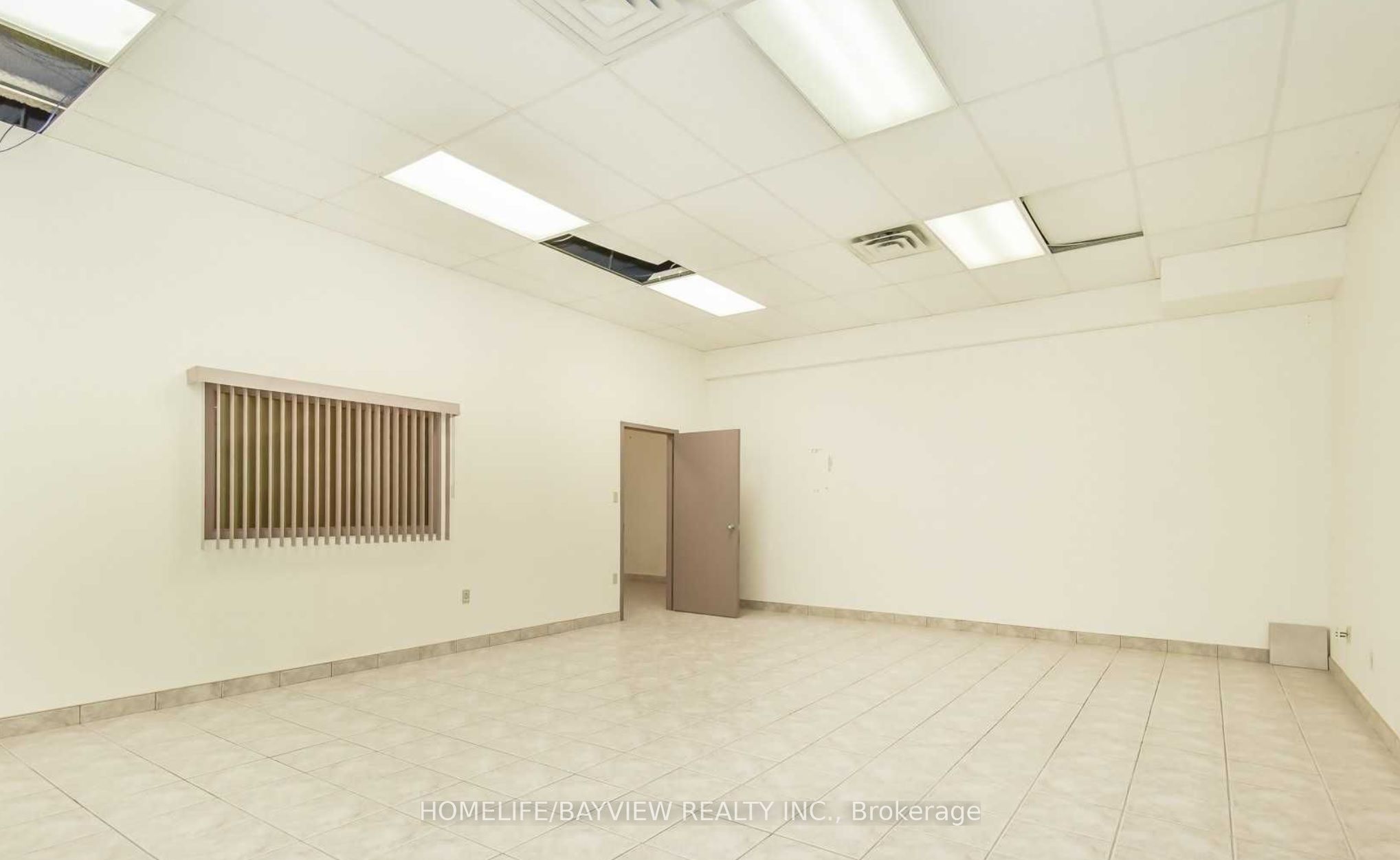 45 Wyndham Street N Lower - B1 Property Photo 17