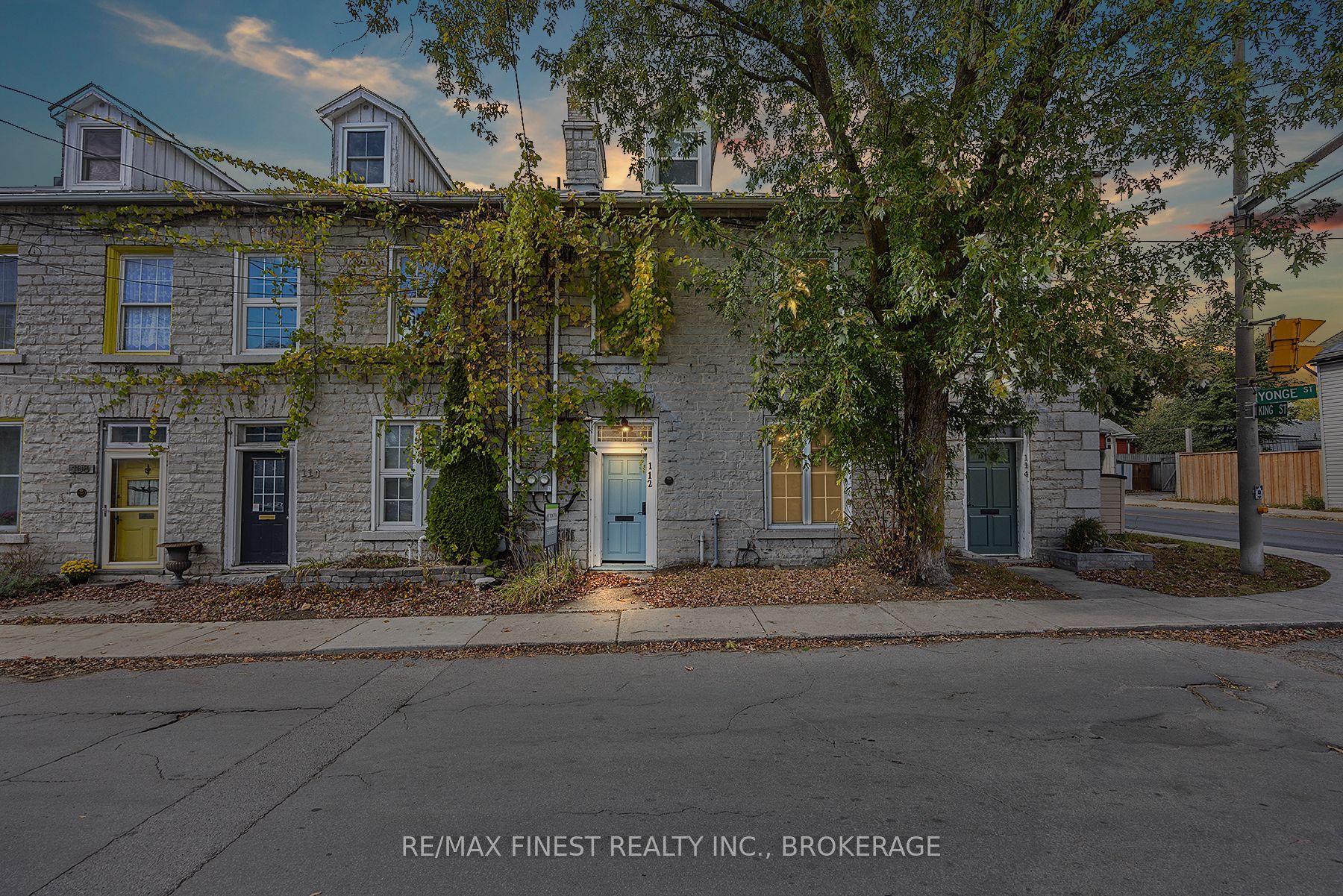 112 Yonge Street Property Photo