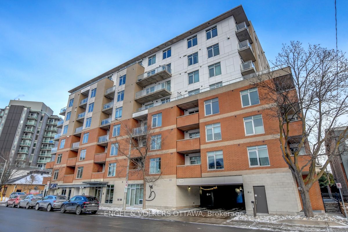 #404 - 131 Holland Avenue Property Photo