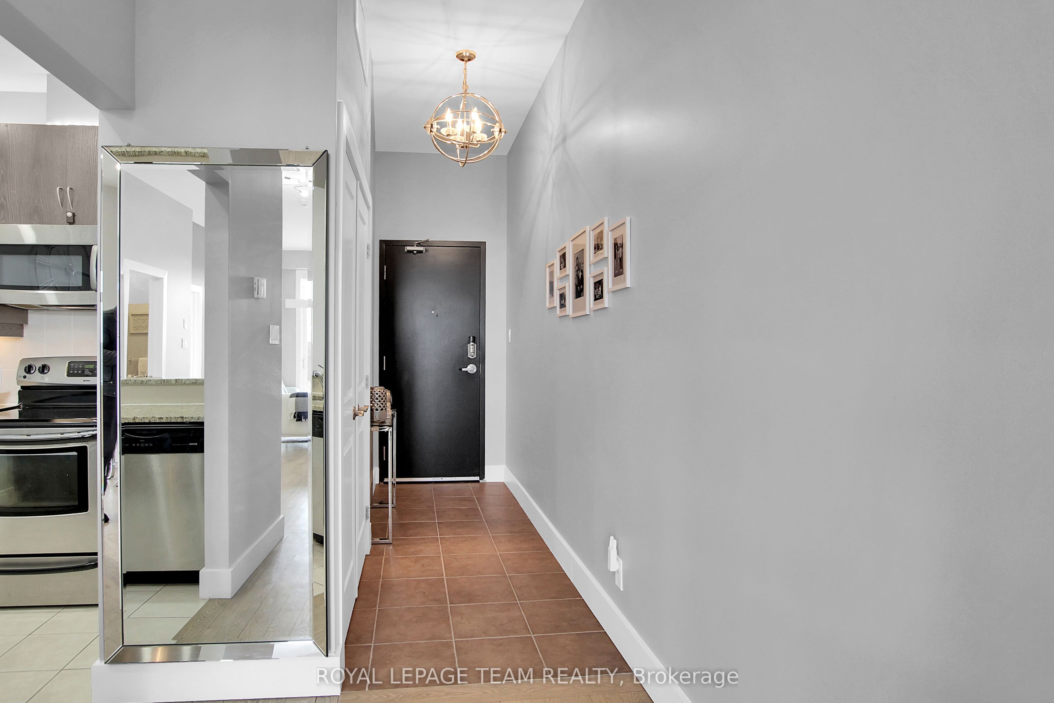 #301 - 500 Claridge Drive Property Photo 9