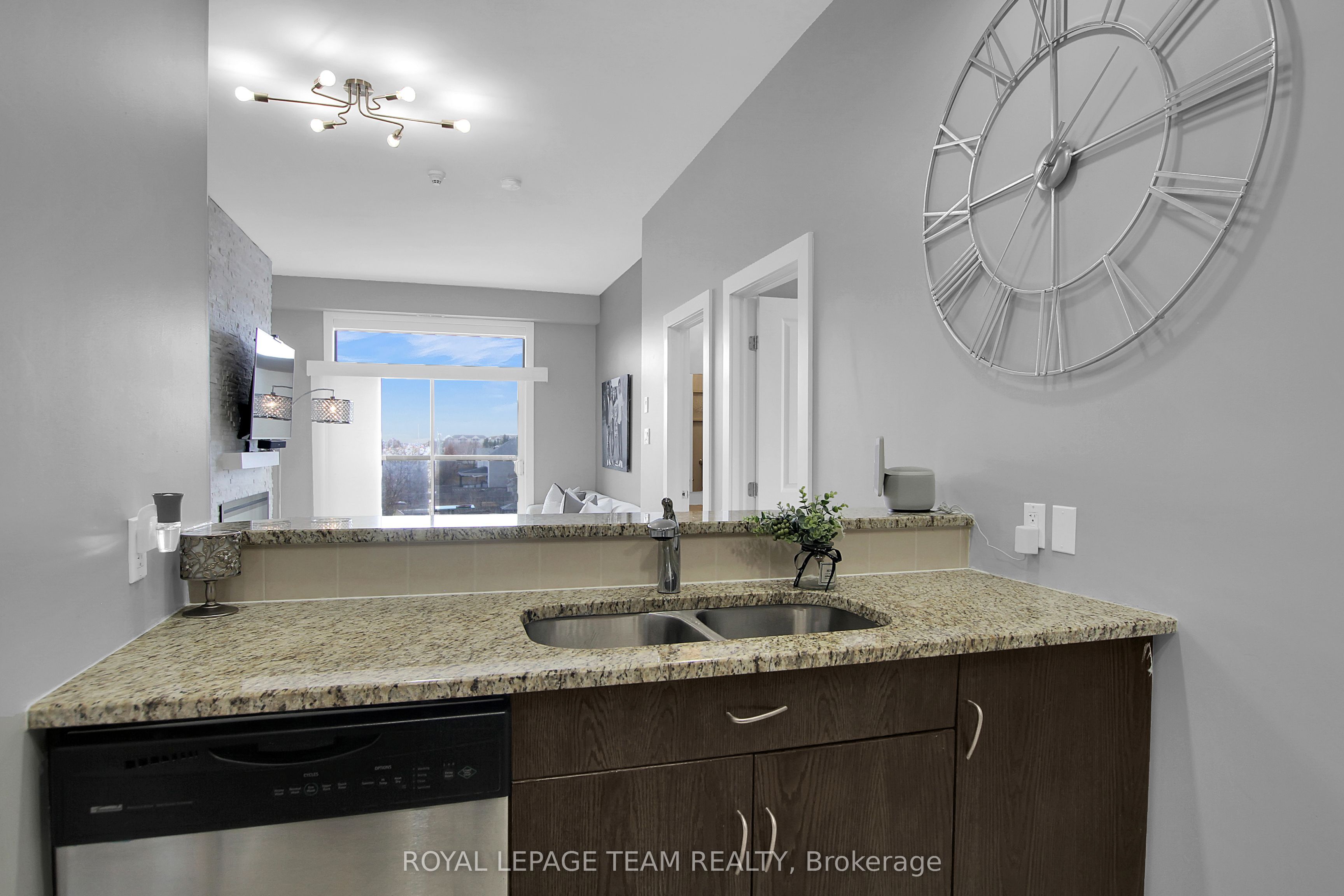 #301 - 500 Claridge Drive Property Photo 34