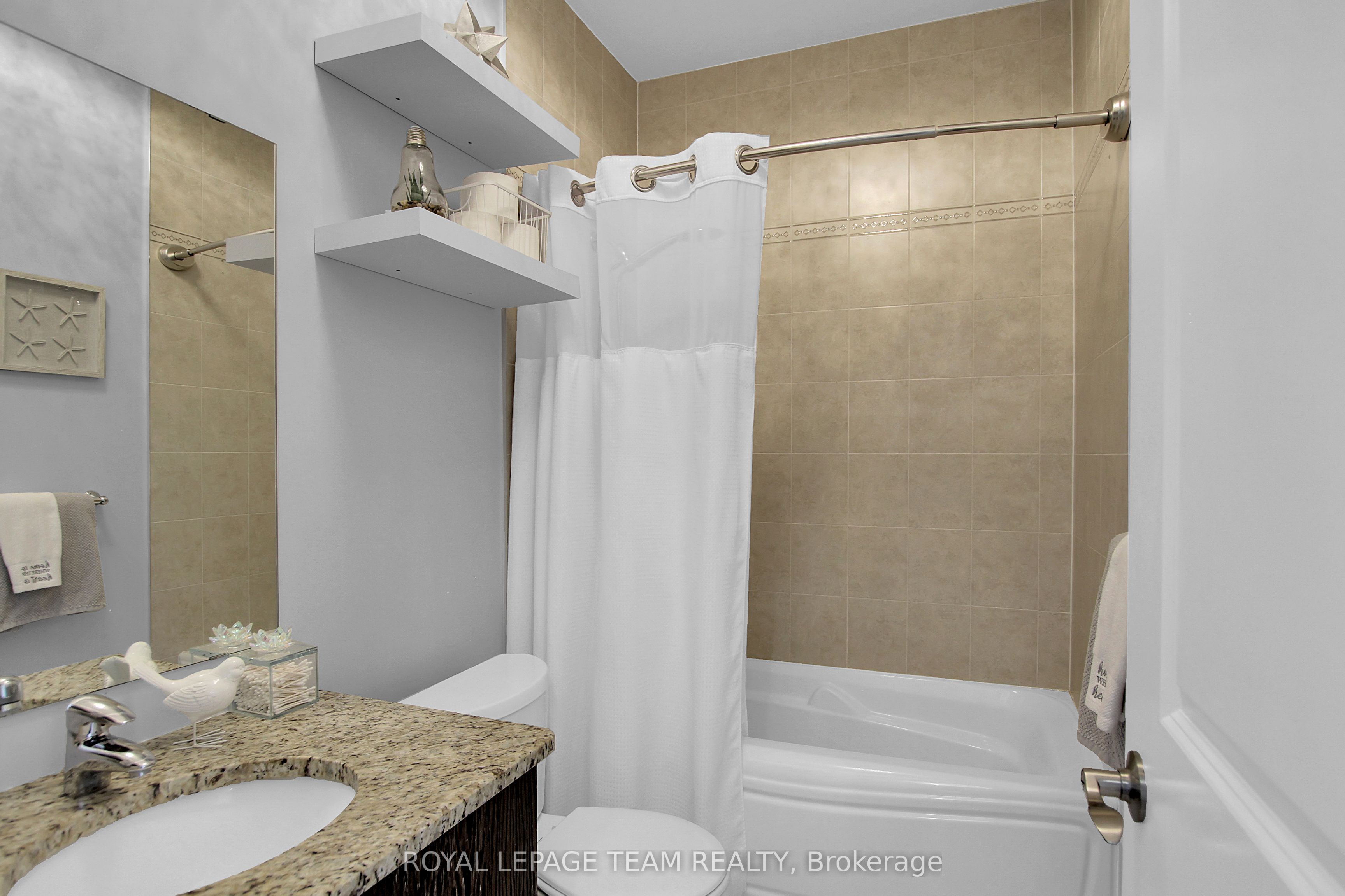 #301 - 500 Claridge Drive Property Photo 43