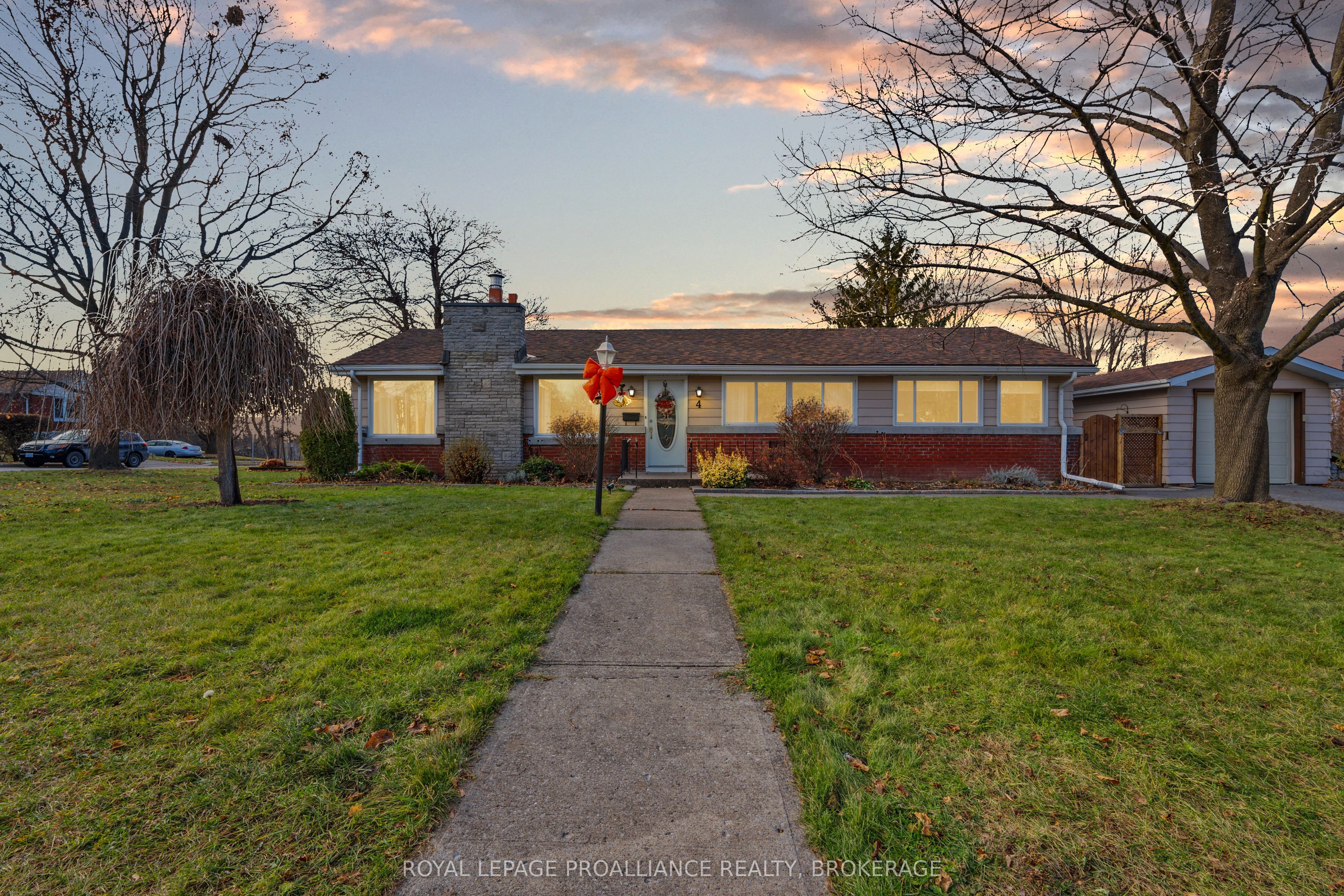 4 Strathcona Crescent Property Photo