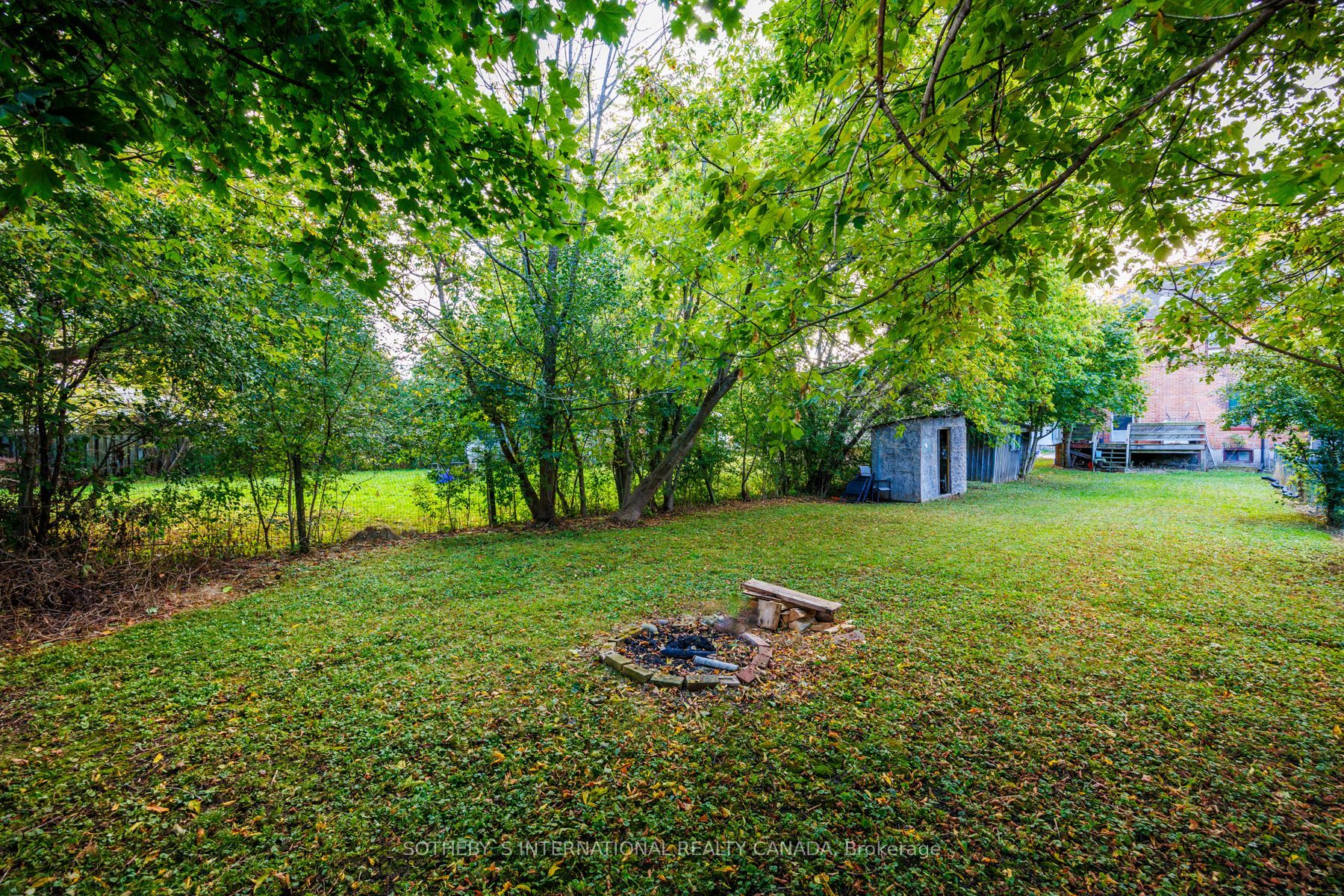 82 Durham Street W Property Photo 3