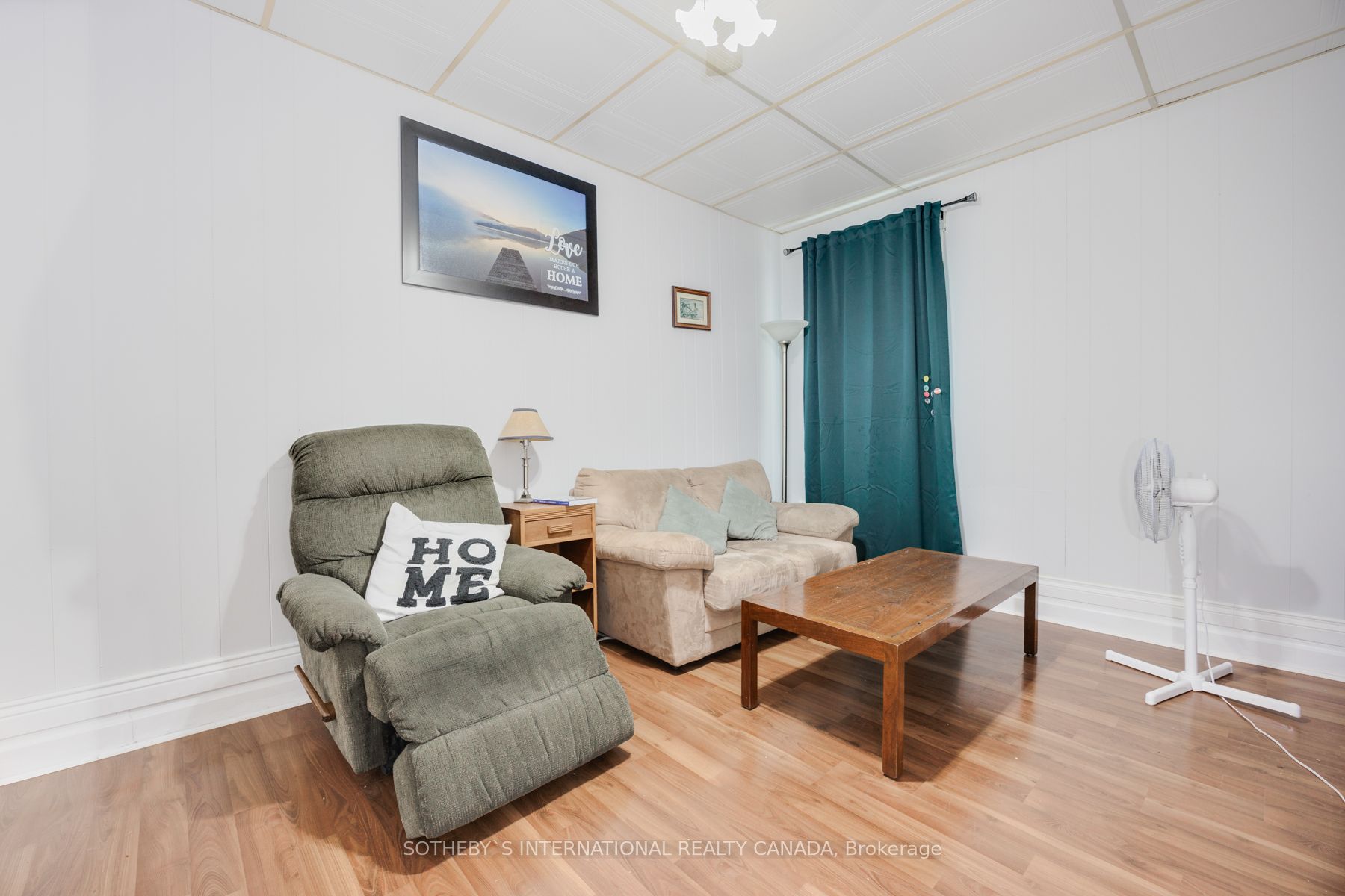 82 Durham Street W Property Photo 9