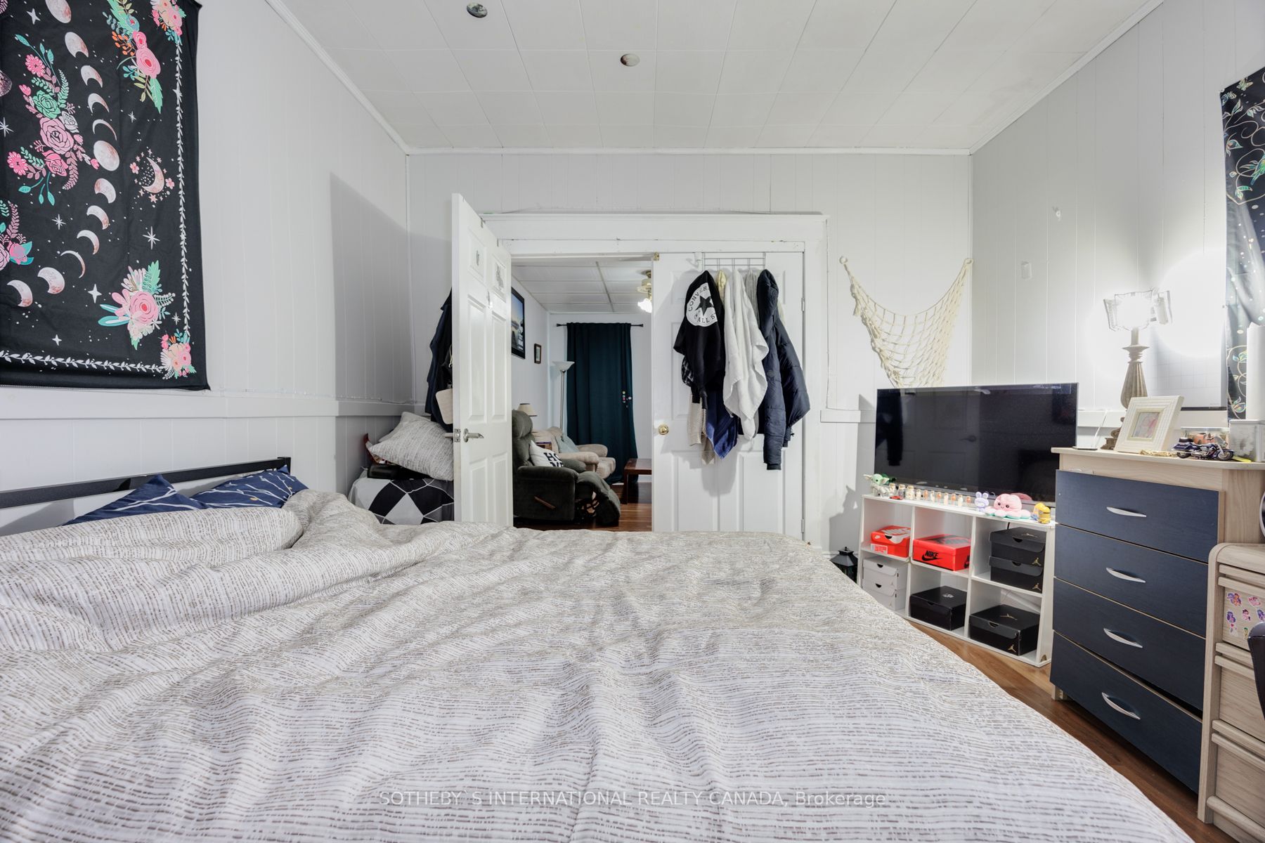82 Durham Street W Property Photo 11
