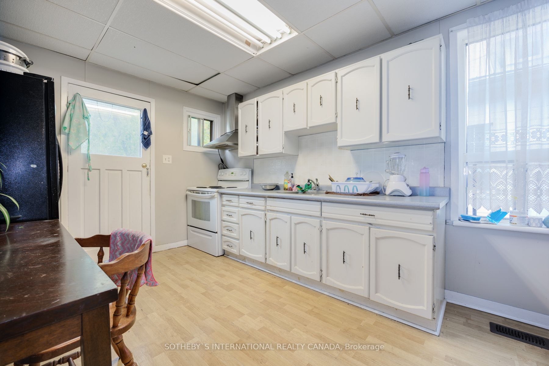 82 Durham Street W Property Photo 12