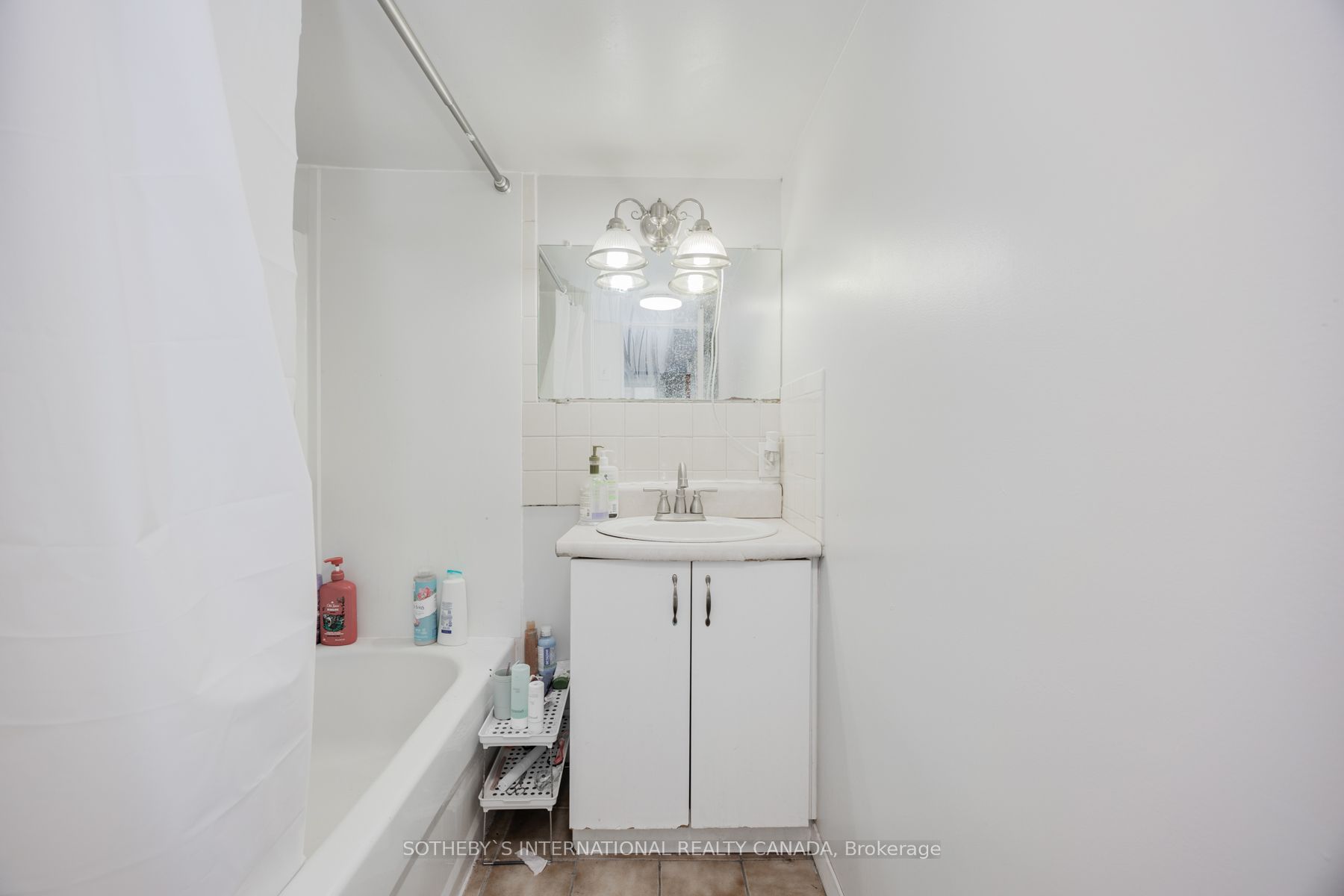 82 Durham Street W Property Photo 17