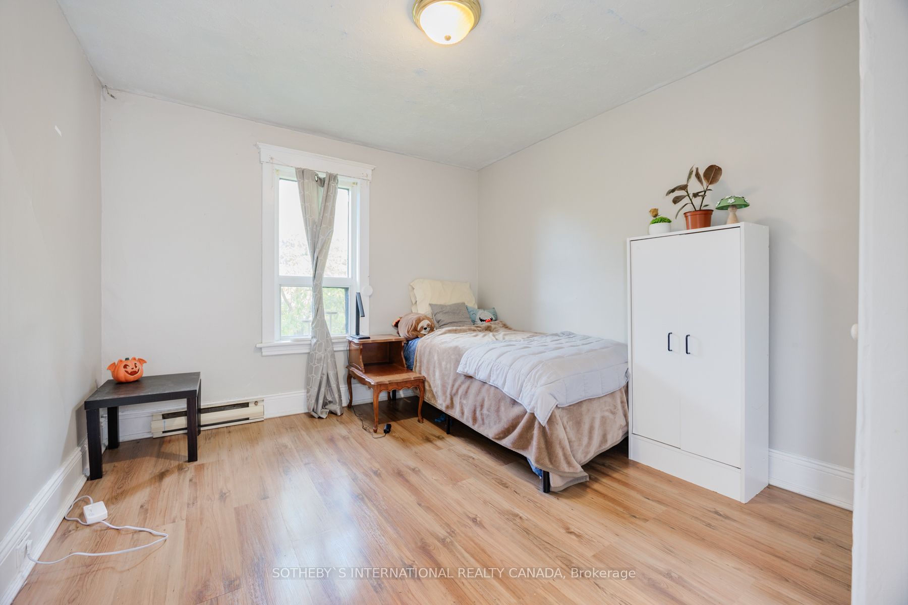 82 Durham Street W Property Photo 22