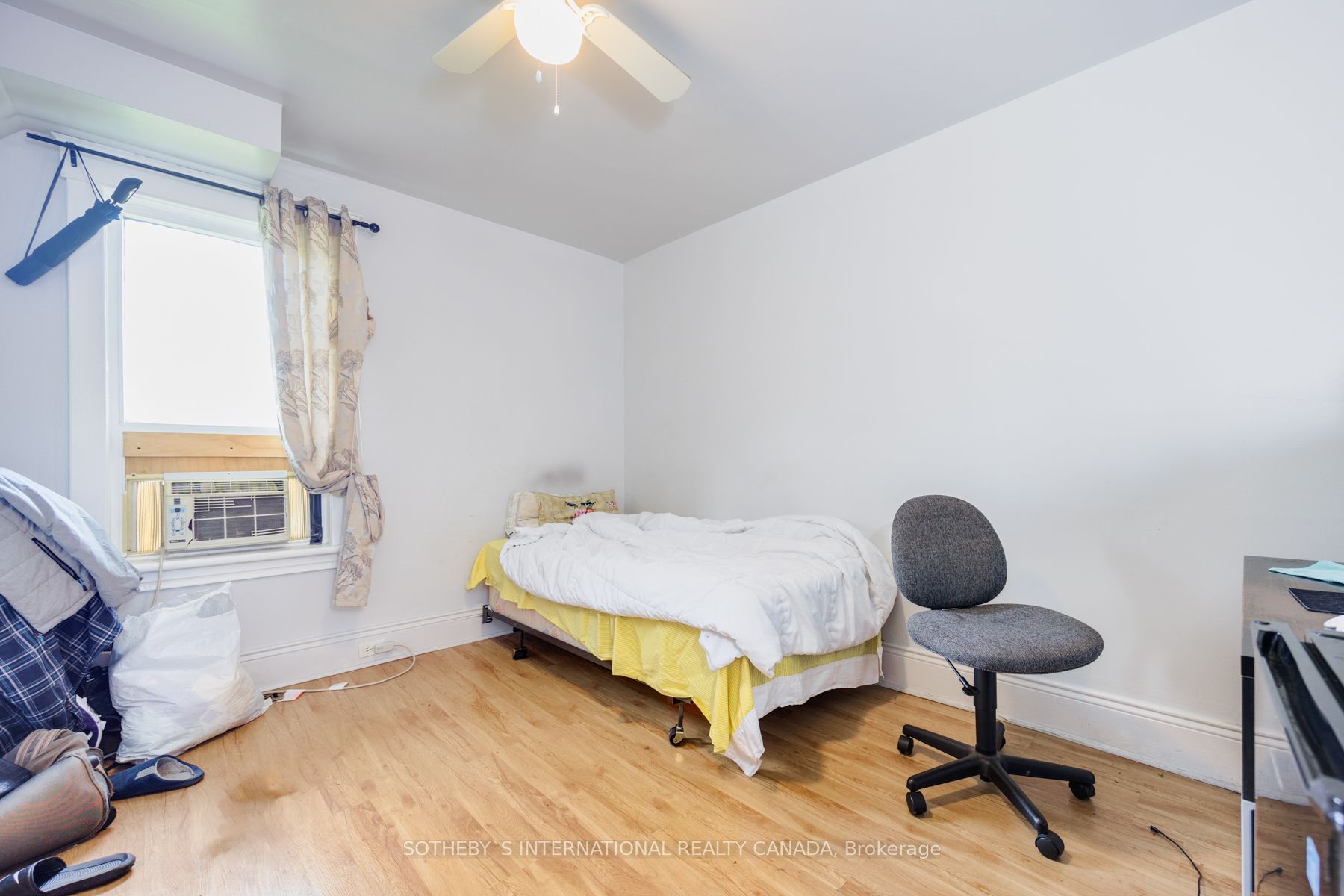 84 Durham Street W Property Photo 9