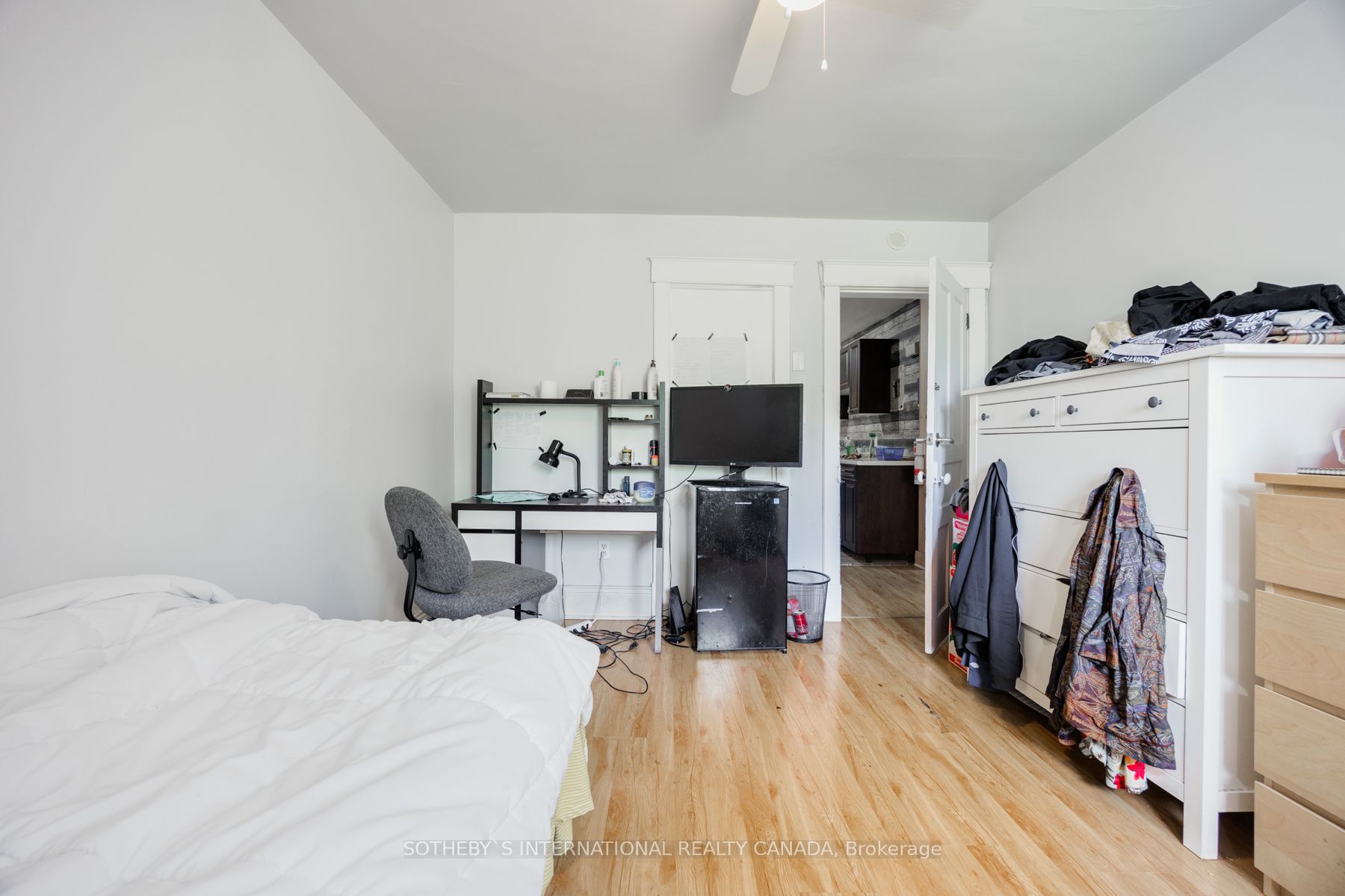 84 Durham Street W Property Photo 10