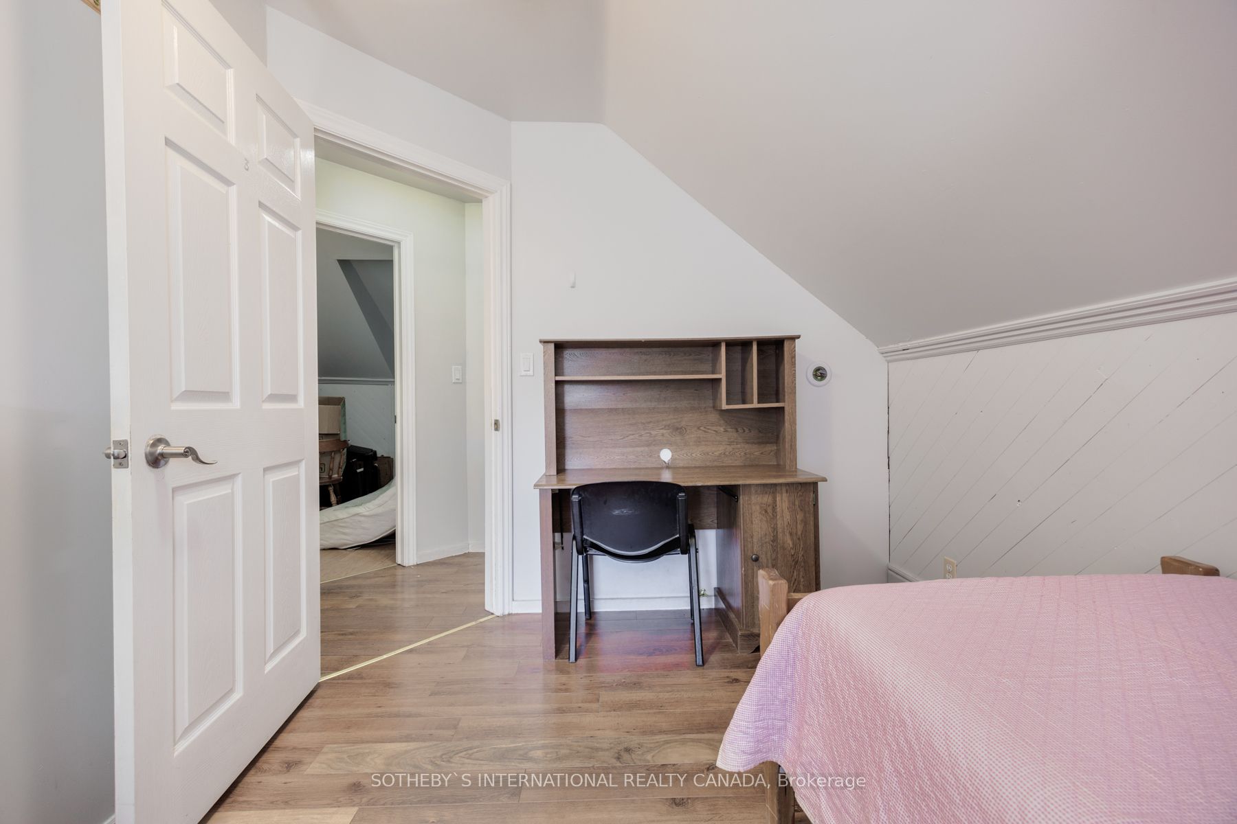 84 Durham Street W Property Photo 19