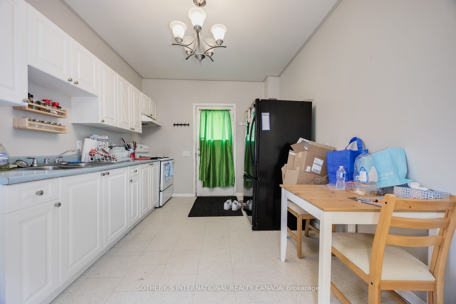 84 Durham Street W Property Photo 23