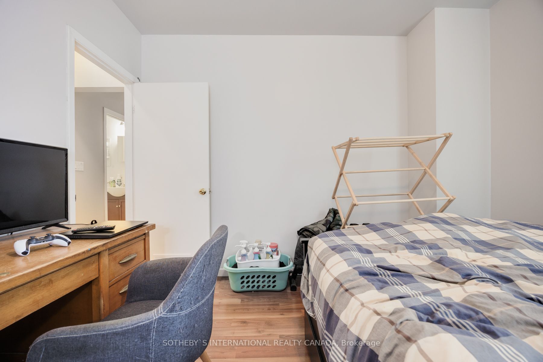 84 Durham Street W Property Photo 31