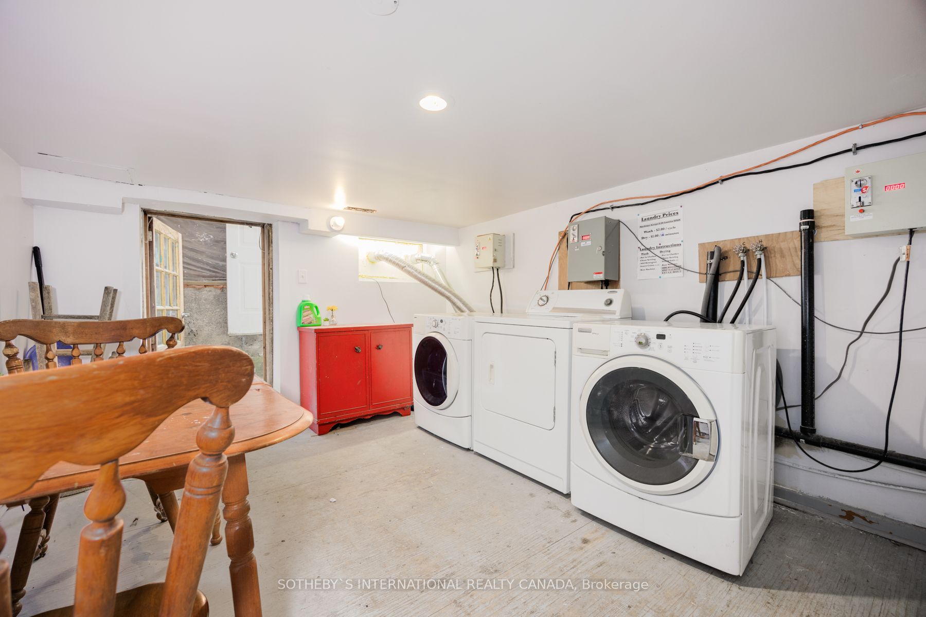 84 Durham Street W Property Photo 33