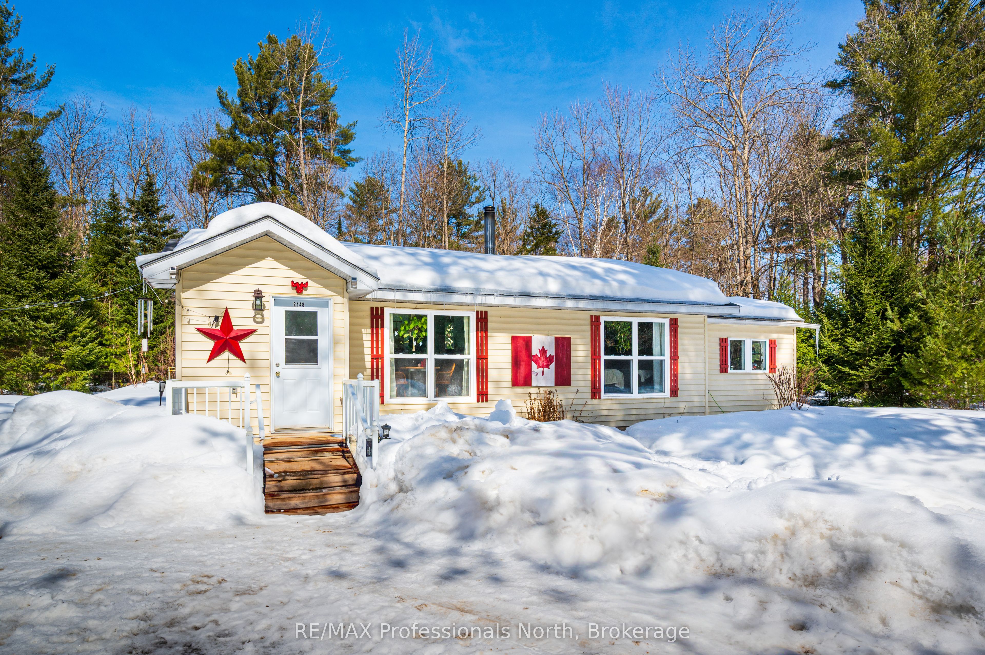 2148 Chetwynd Road Property Photo