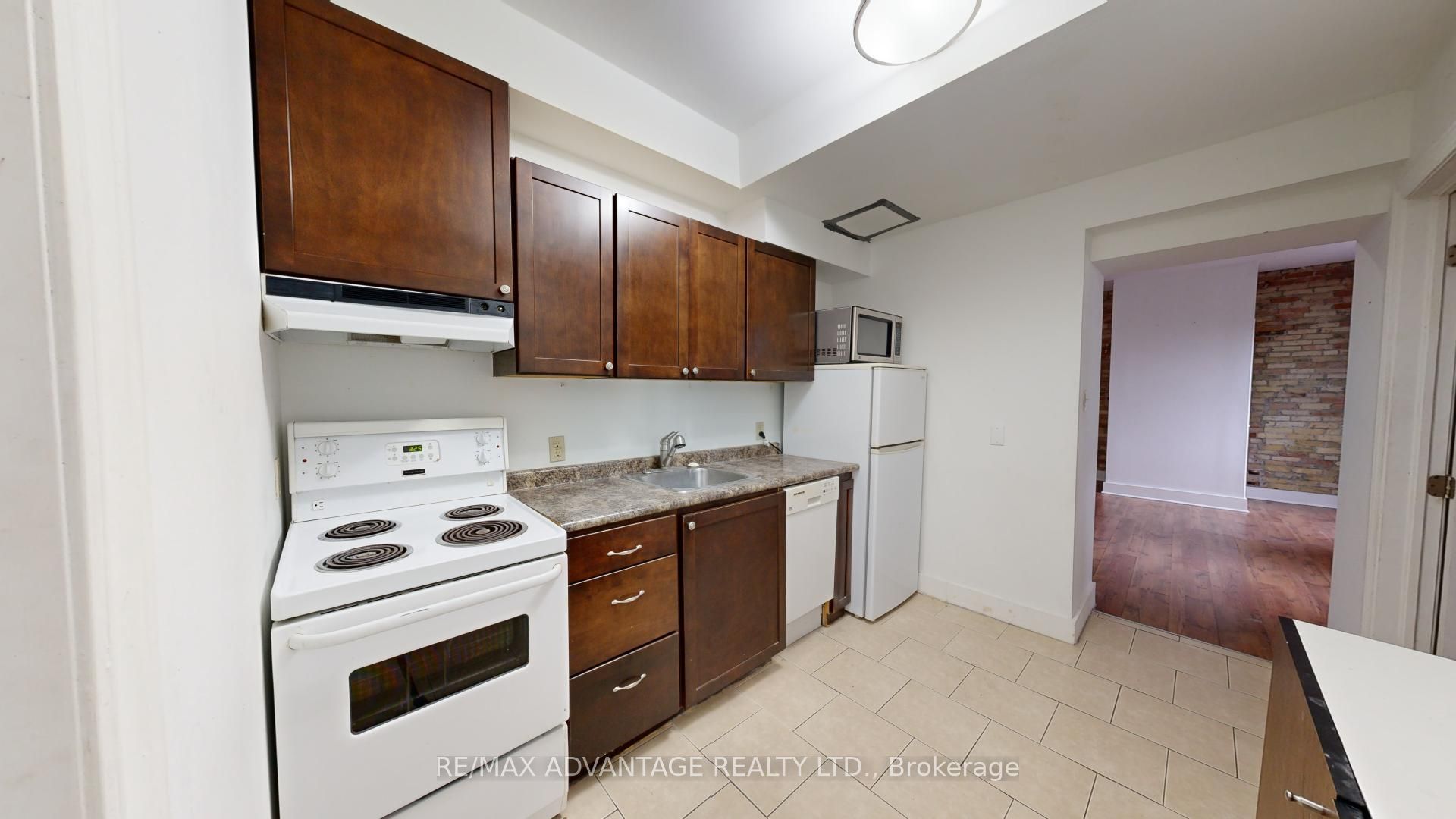 175-179 Dundas Street Property Photo 16