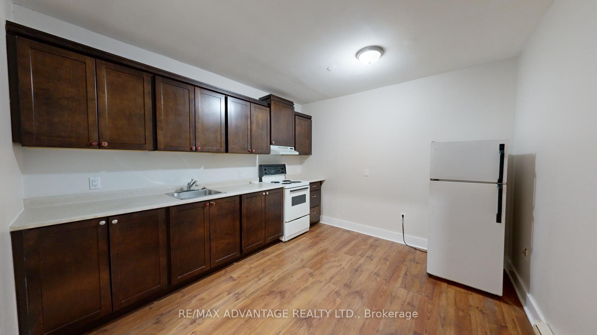 175-179 Dundas Street Property Photo 18