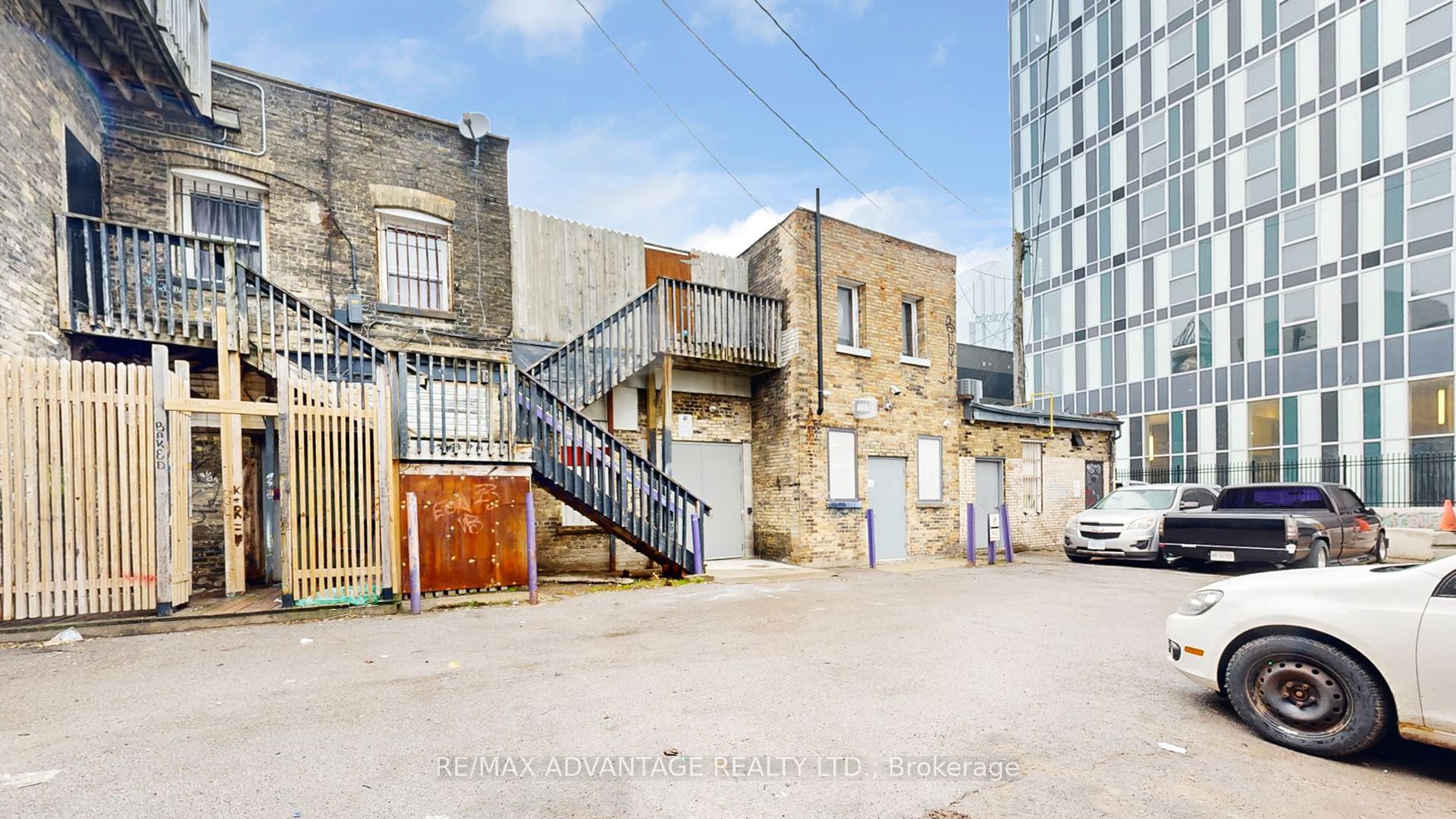 175-179 Dundas Street Property Photo 22