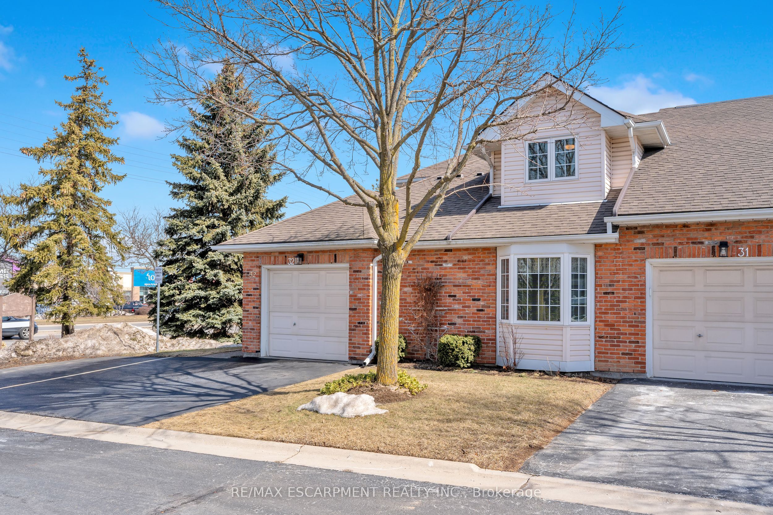 #32 - 810 Golf Links Road Property Photo 1