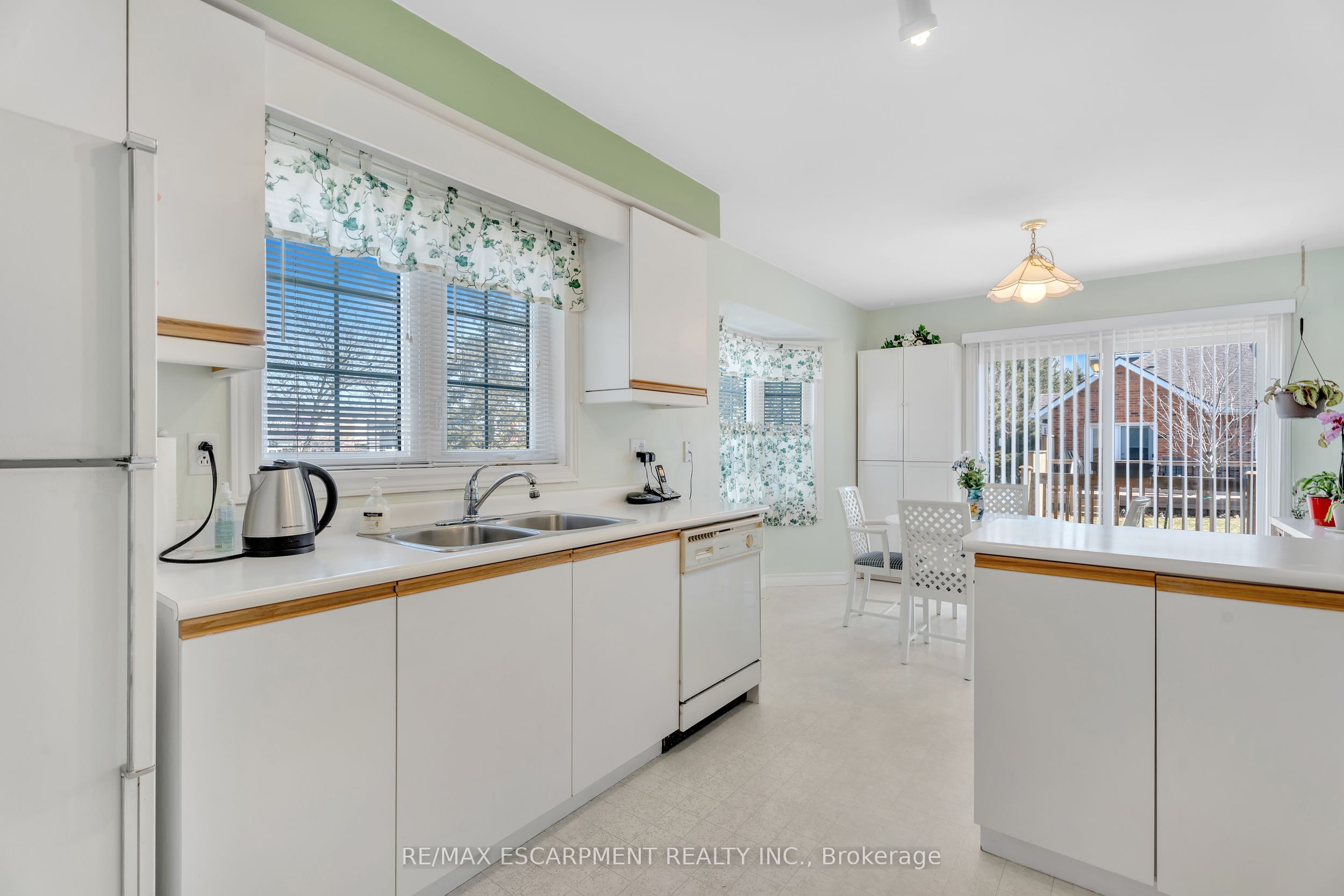 #32 - 810 Golf Links Road Property Photo 17