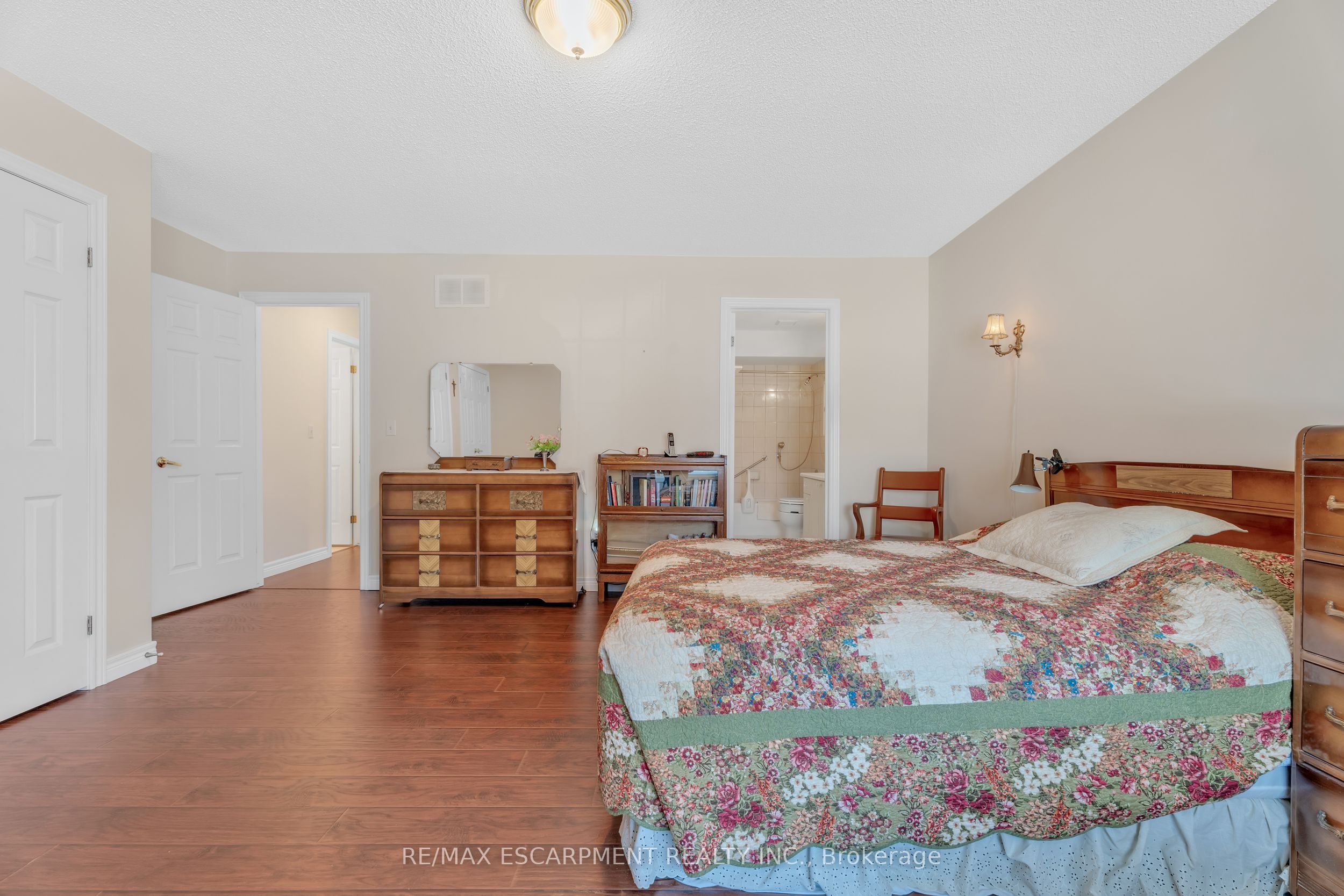 #32 - 810 Golf Links Road Property Photo 24