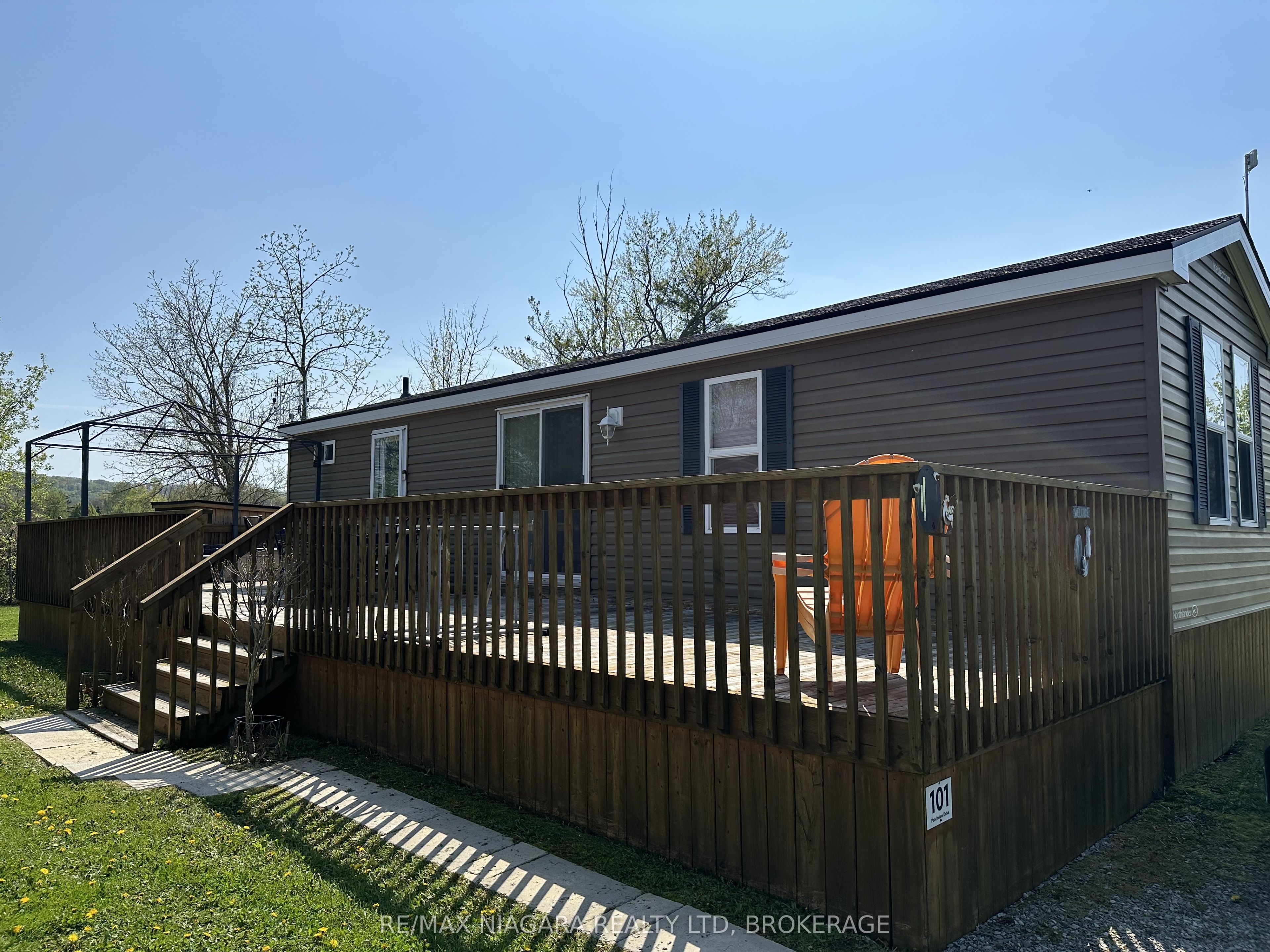 1501 Line 8 Road 101 Property Photo 1