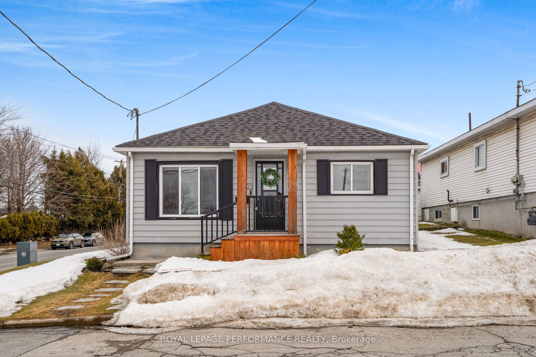 403 Catherine Street Property Photo