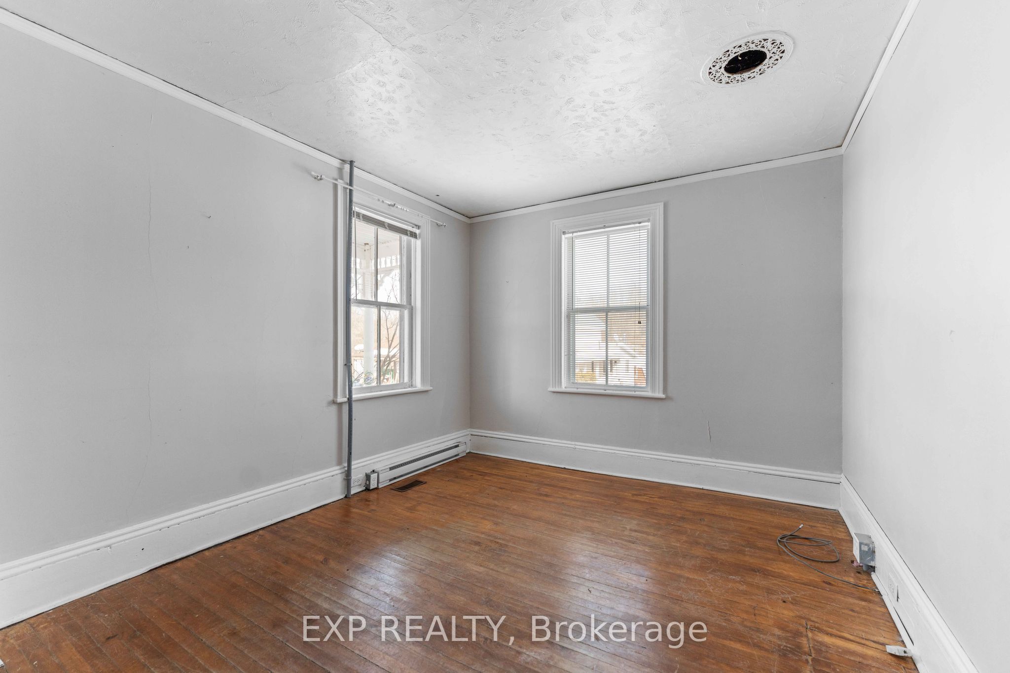 4 King Street Property Photo 9