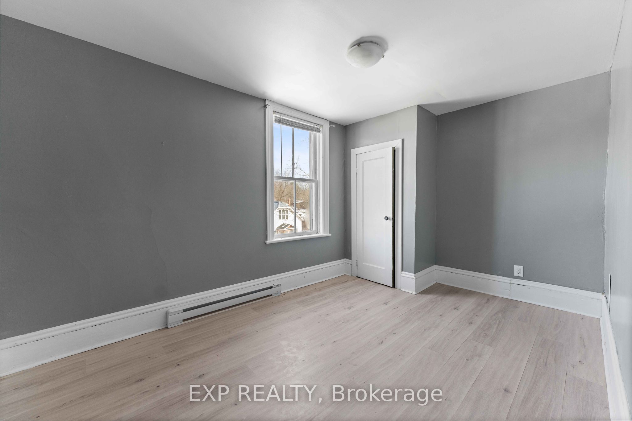 4 King Street Property Photo 16