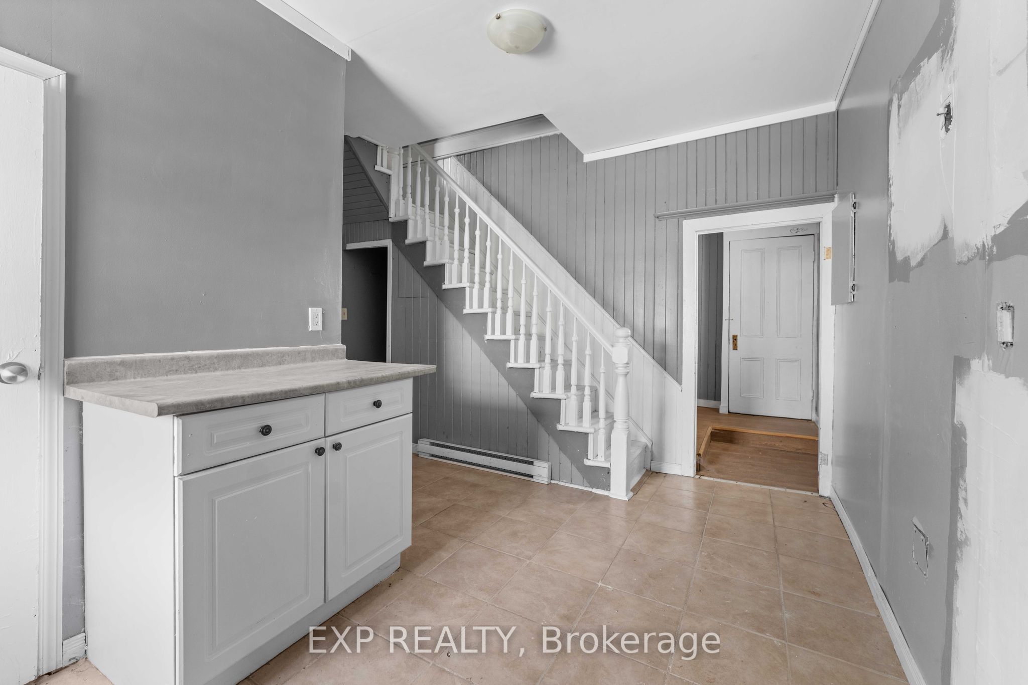 4 King Street Property Photo 24